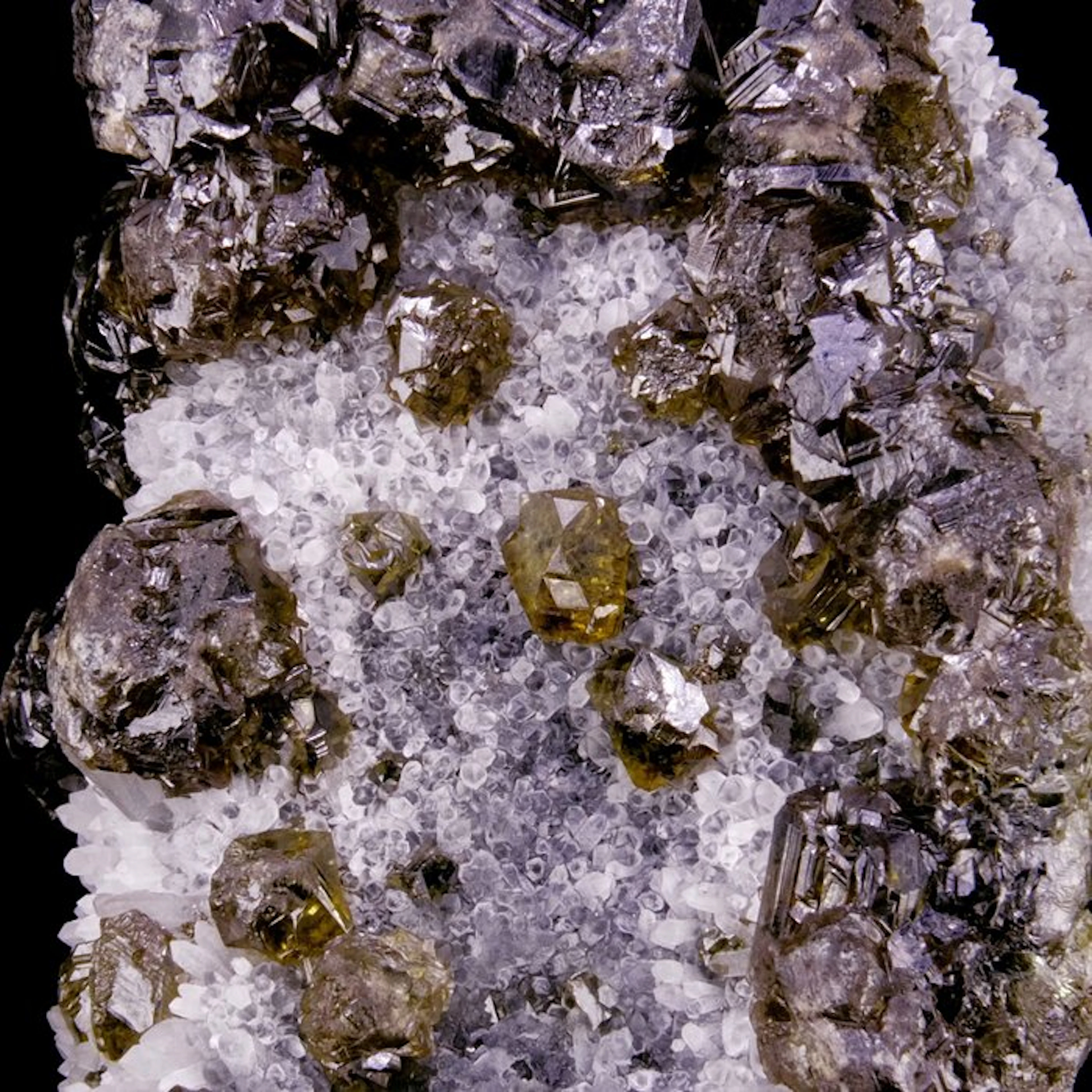 Sphalerite on Quartz - Madan