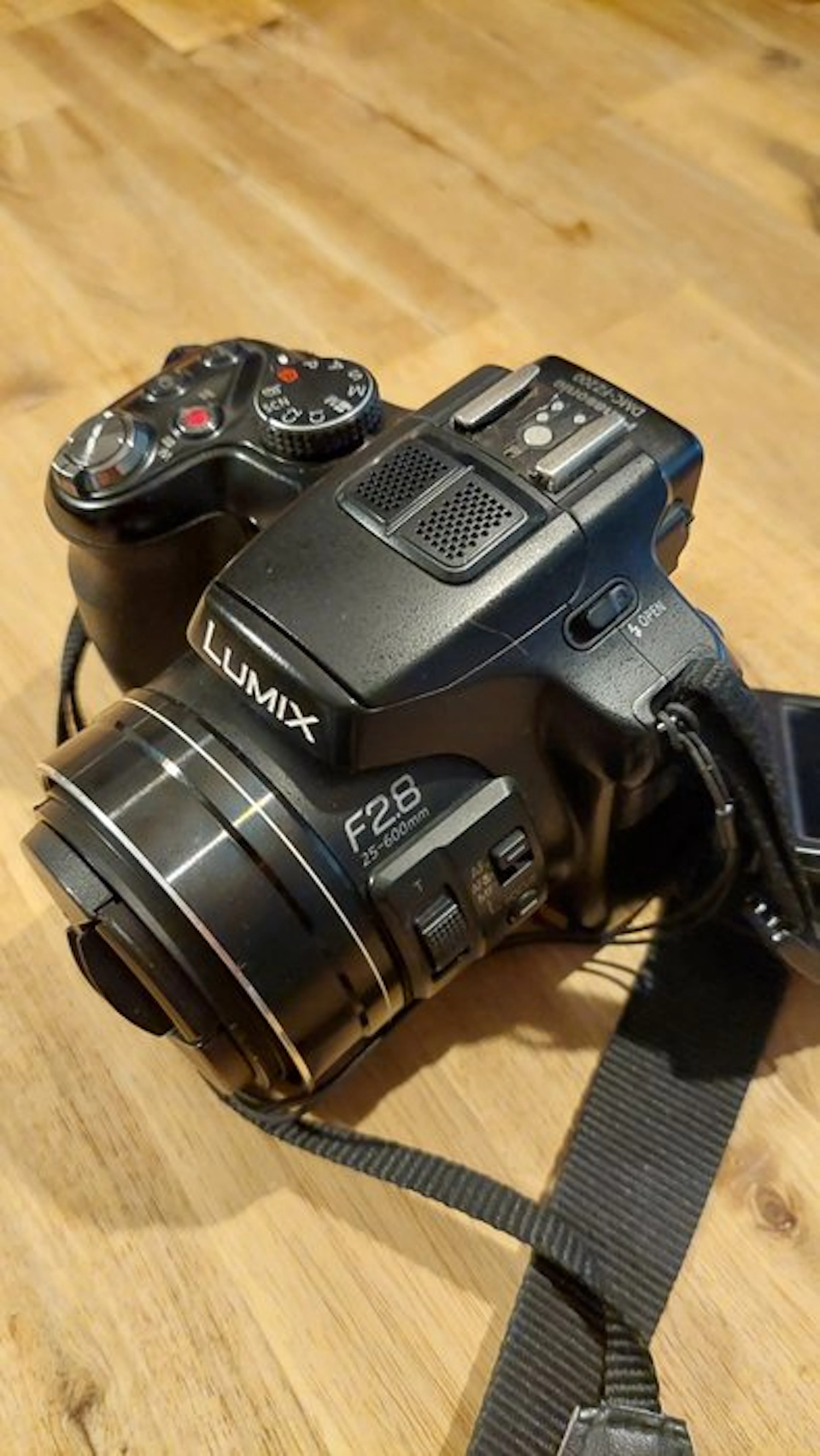 Panasonic DMC-FZ200 Digital camera