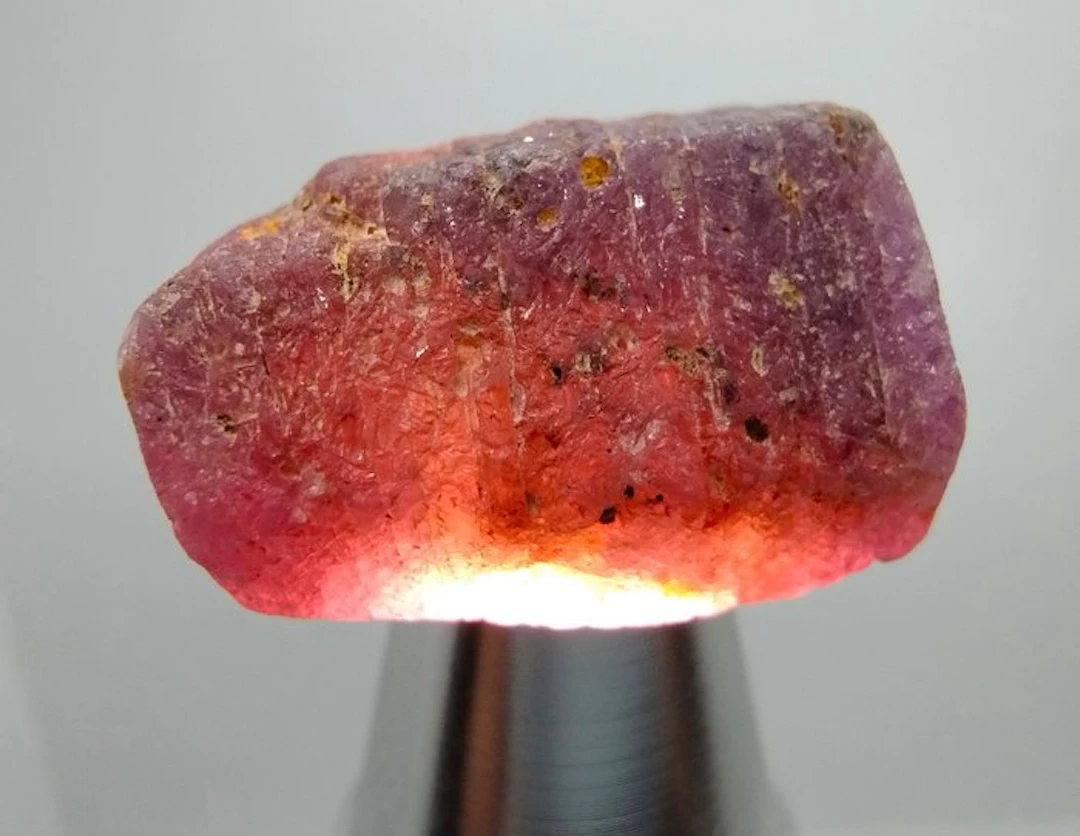 39.2 ct - Untreated Natural Big Ruby - Rough- 7.84 g