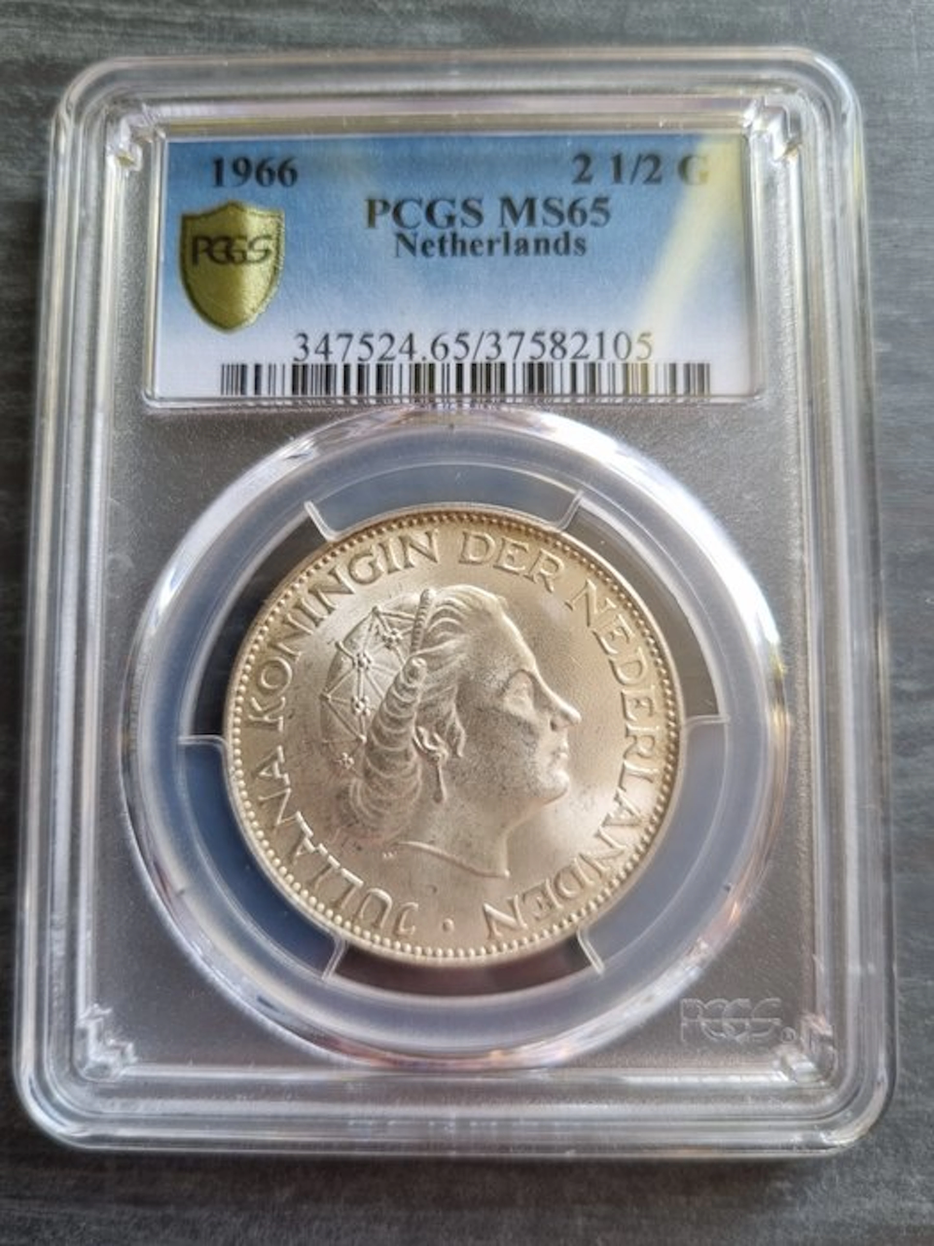 Netherlands. Juliana. 2 1/2 Gulden 1966 PCGS slab ms65 (No reserve price)