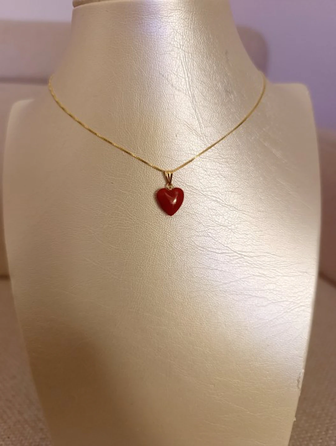 No reserve price - Necklace with pendant - 18 kt. Yellow gold, coral Coral