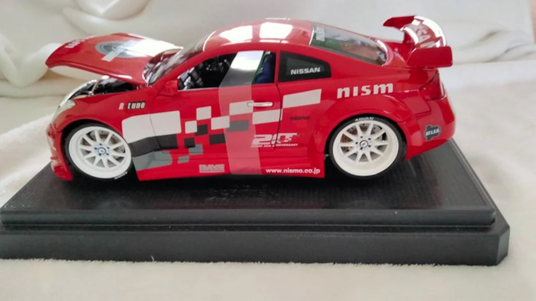 Import Tuner 1:18 - Model sports car - Nissan Skyline Coupe '03