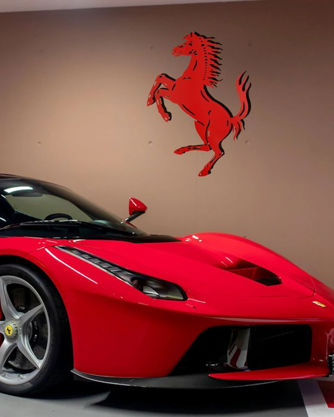 Sign - Ferrari - Professional wall sign logo Cavallino Rampante - Aluminium*