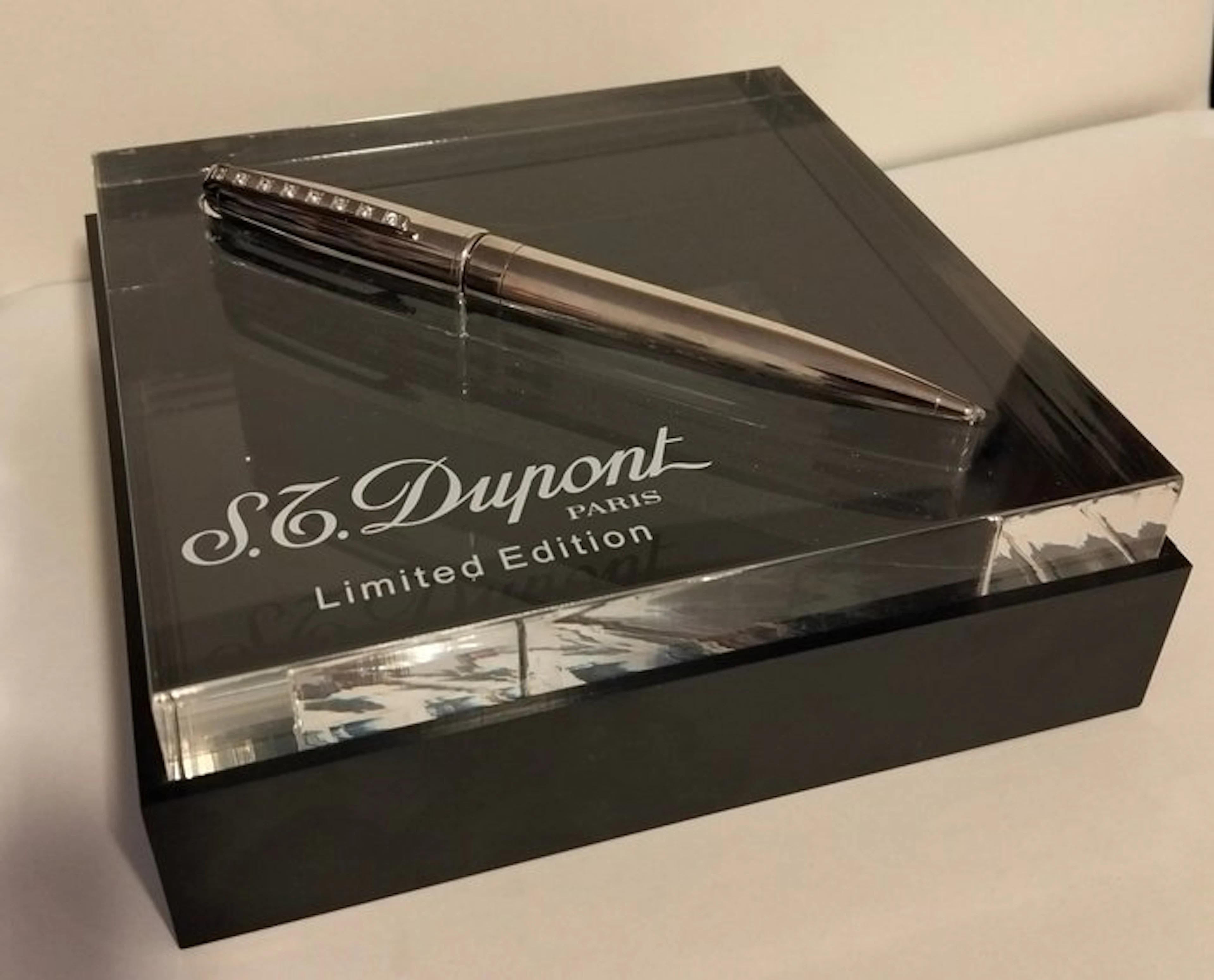 S.T. Dupont - S.T
