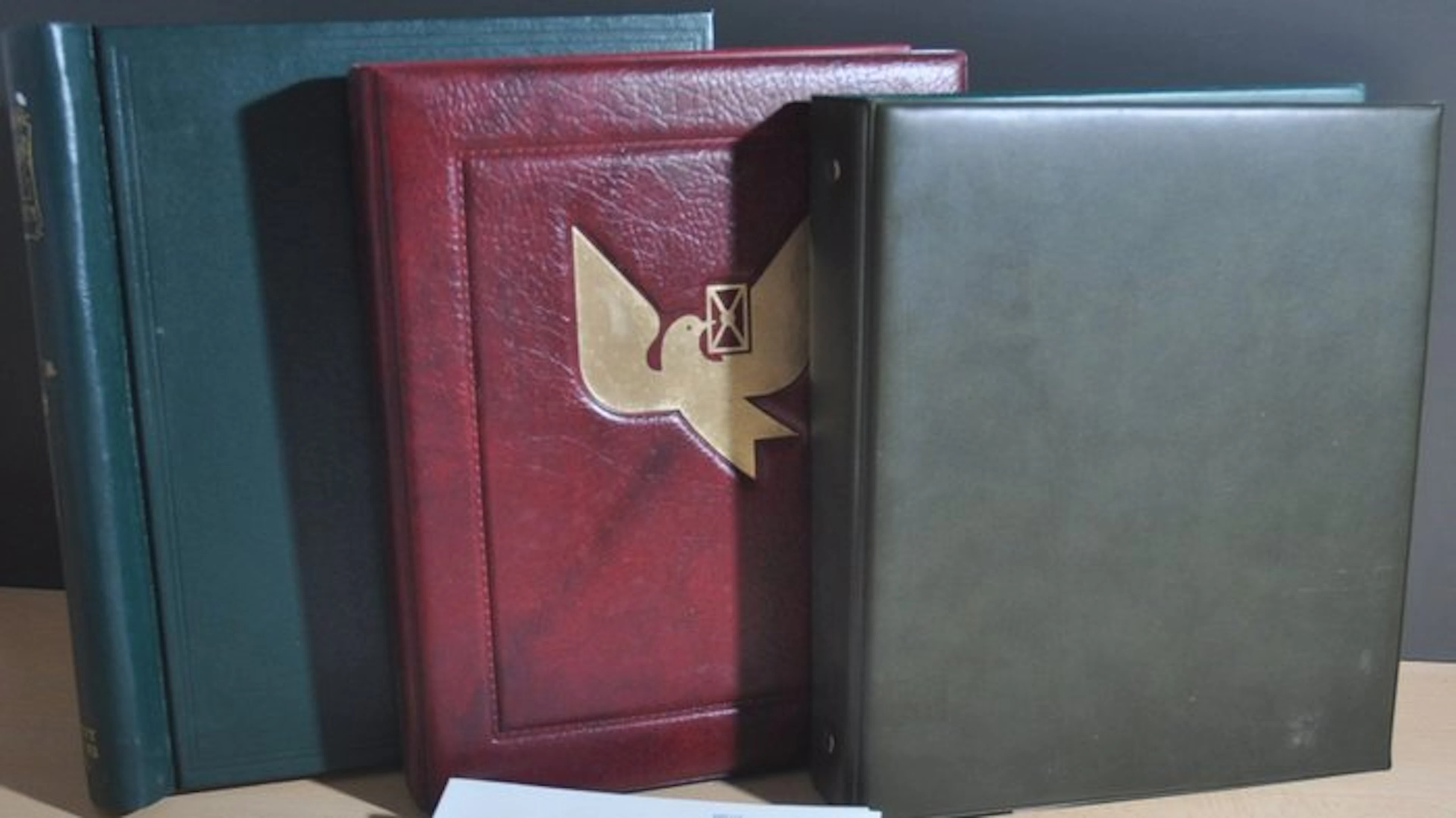 Switzerland - Lot of albums with collection and envelopes.