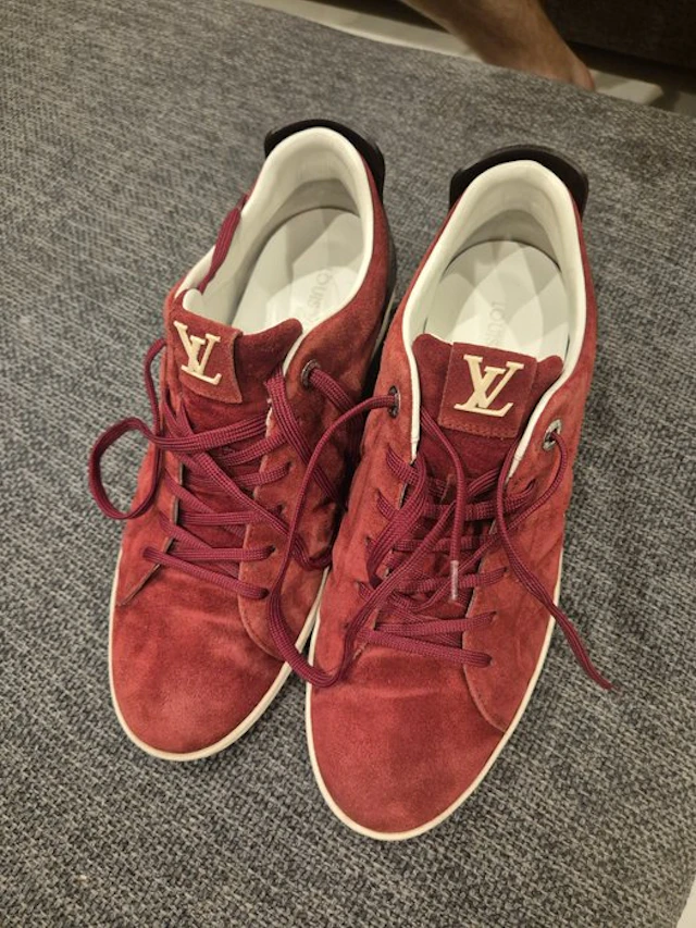 Louis Vuitton - Sneakers - Size: EU 41