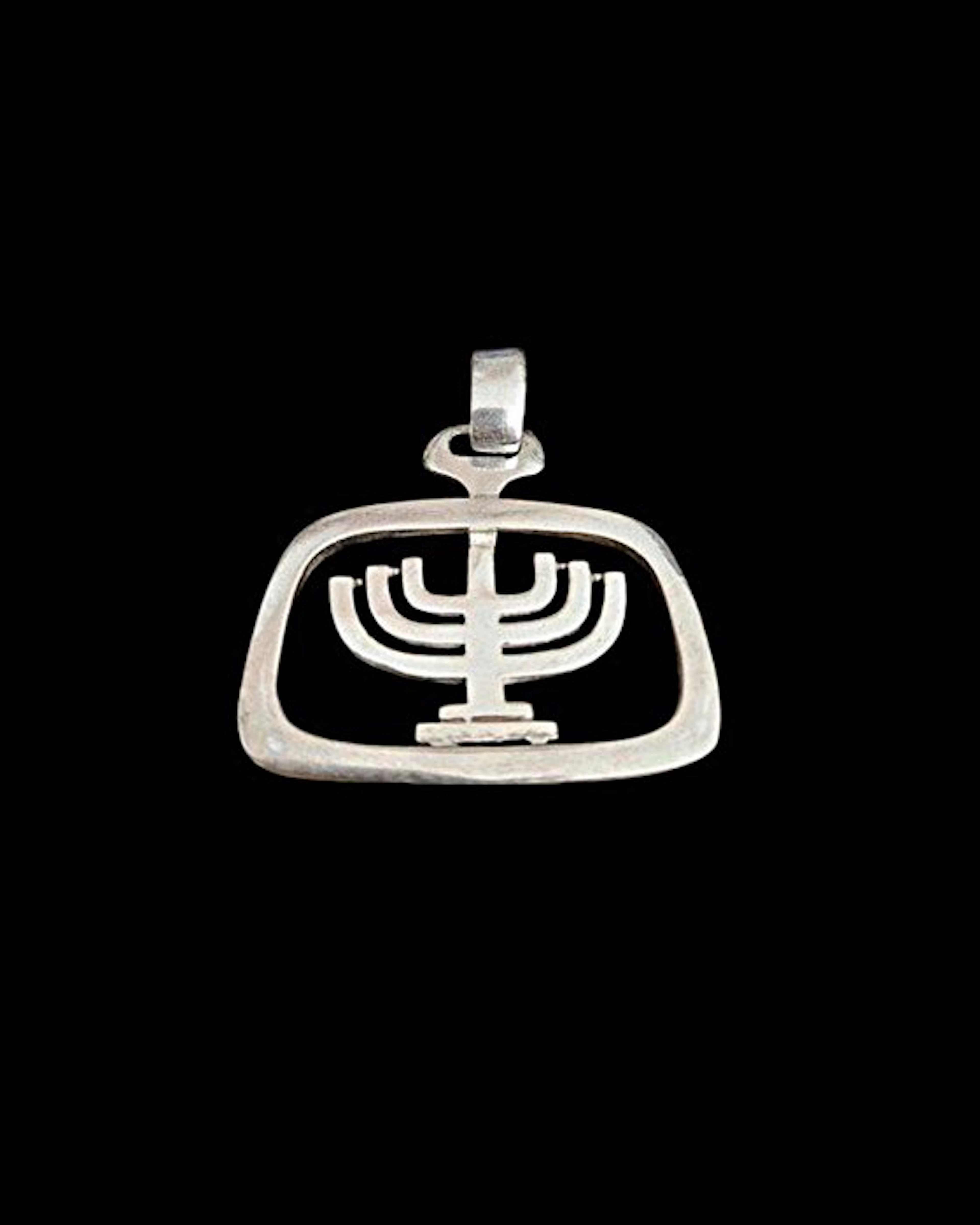 Judaica - Silver pendant in the shape of a menorah - .925 silver - 1980-1990