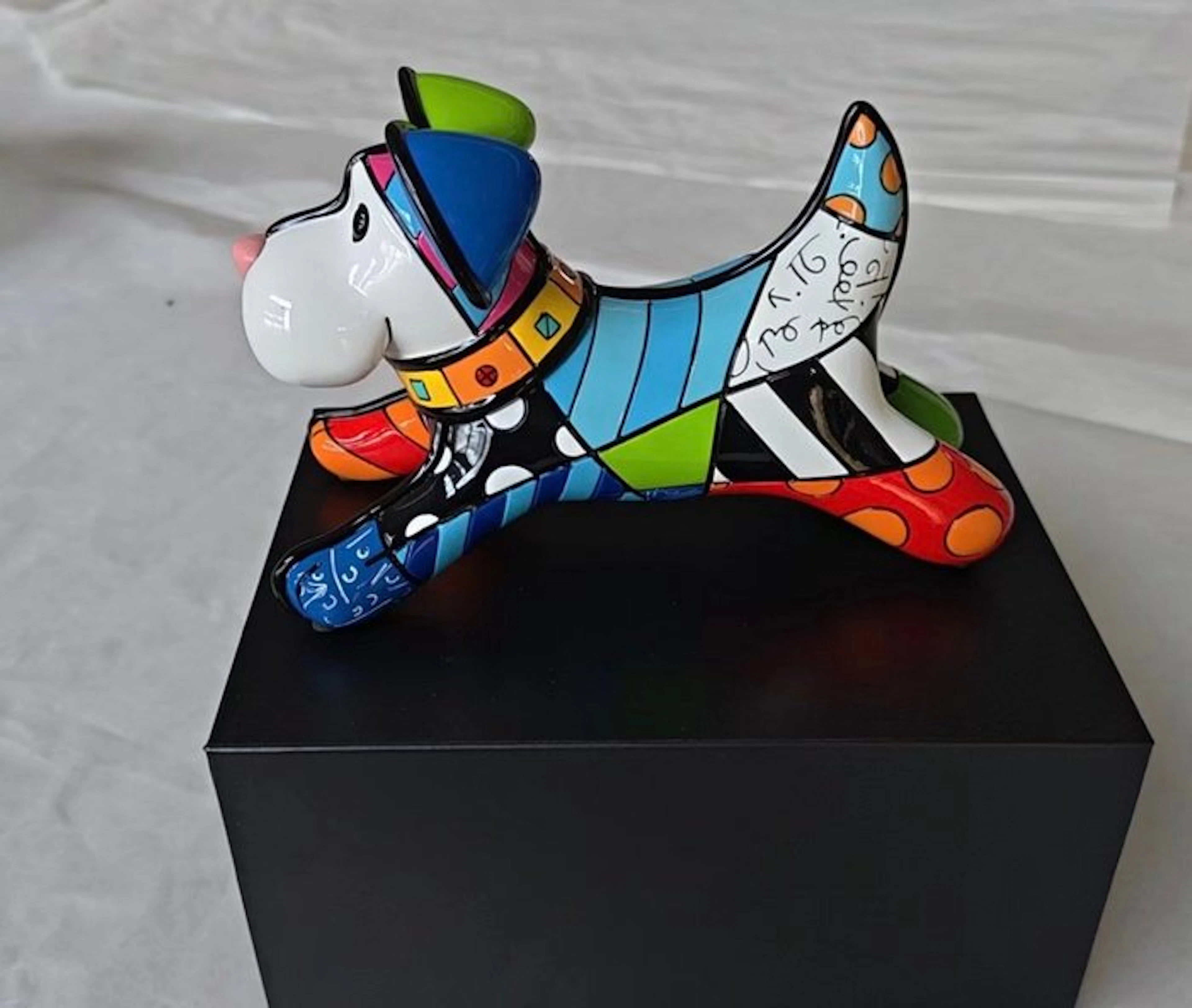 Romero Britto Pop Art Dog Figurine