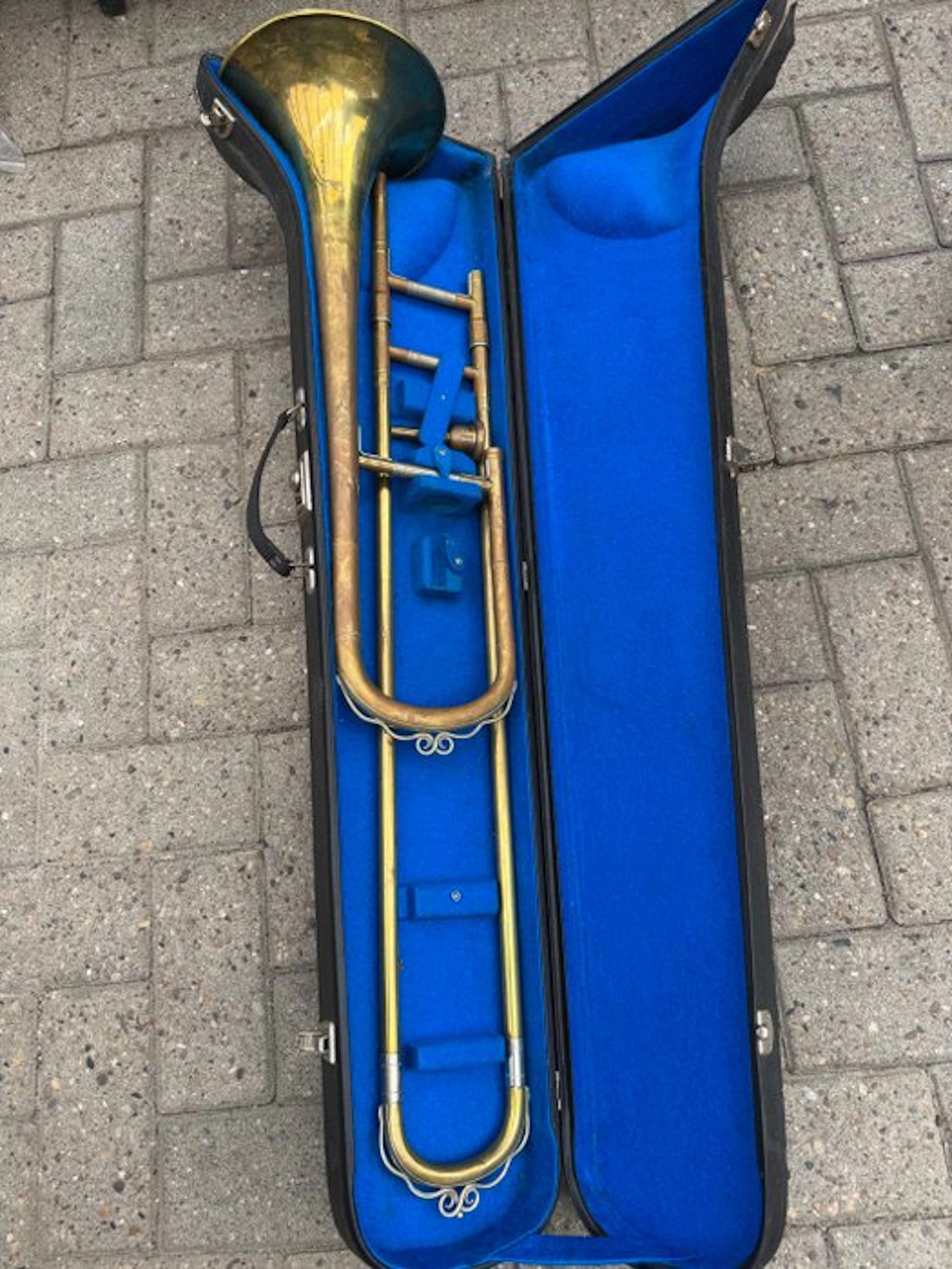 Unknown - - Tenor trombone (No reserve price)