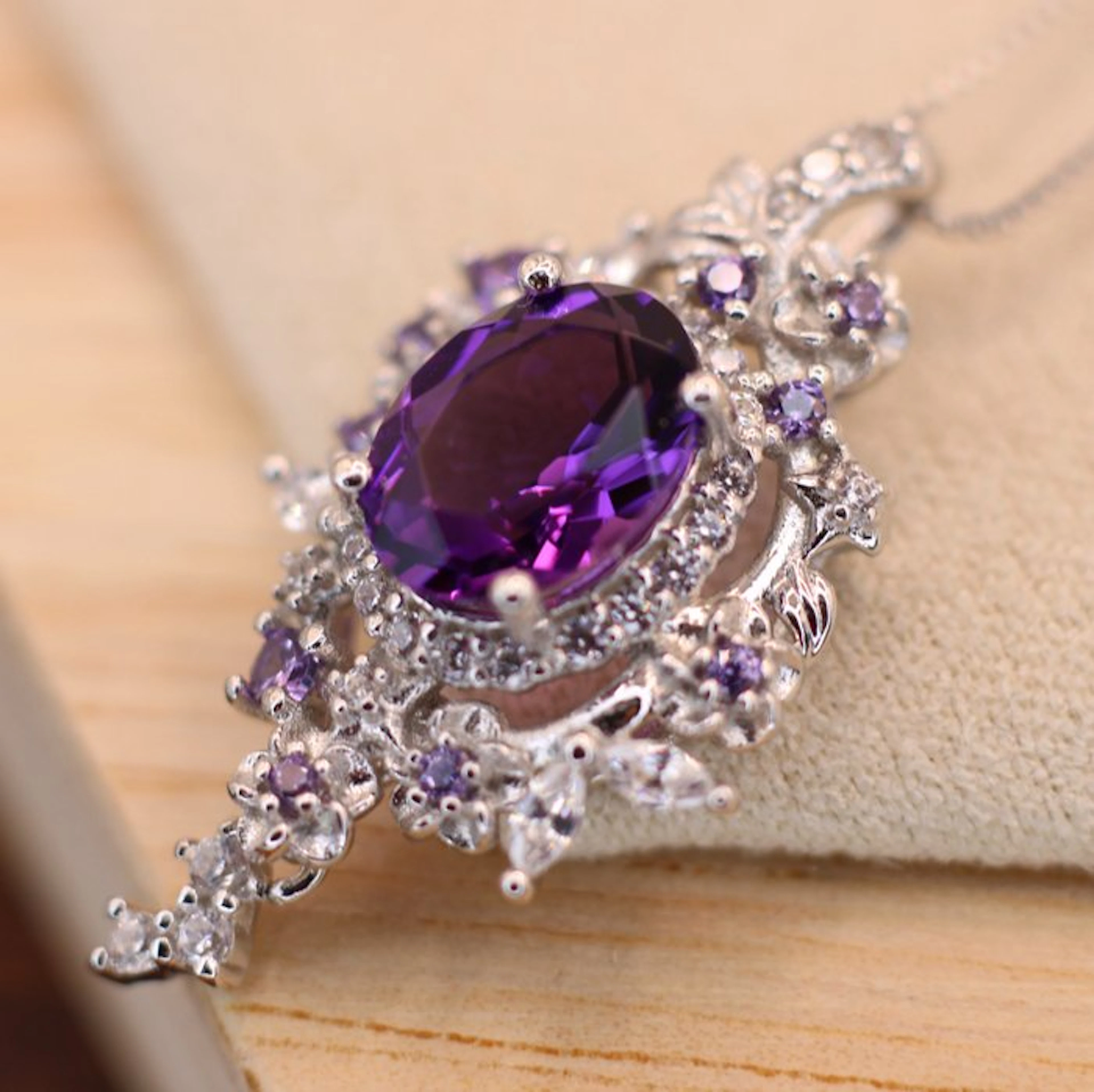 No reserve price - Necklace with pendant Silver - 2.20ct. tw. Amethyst