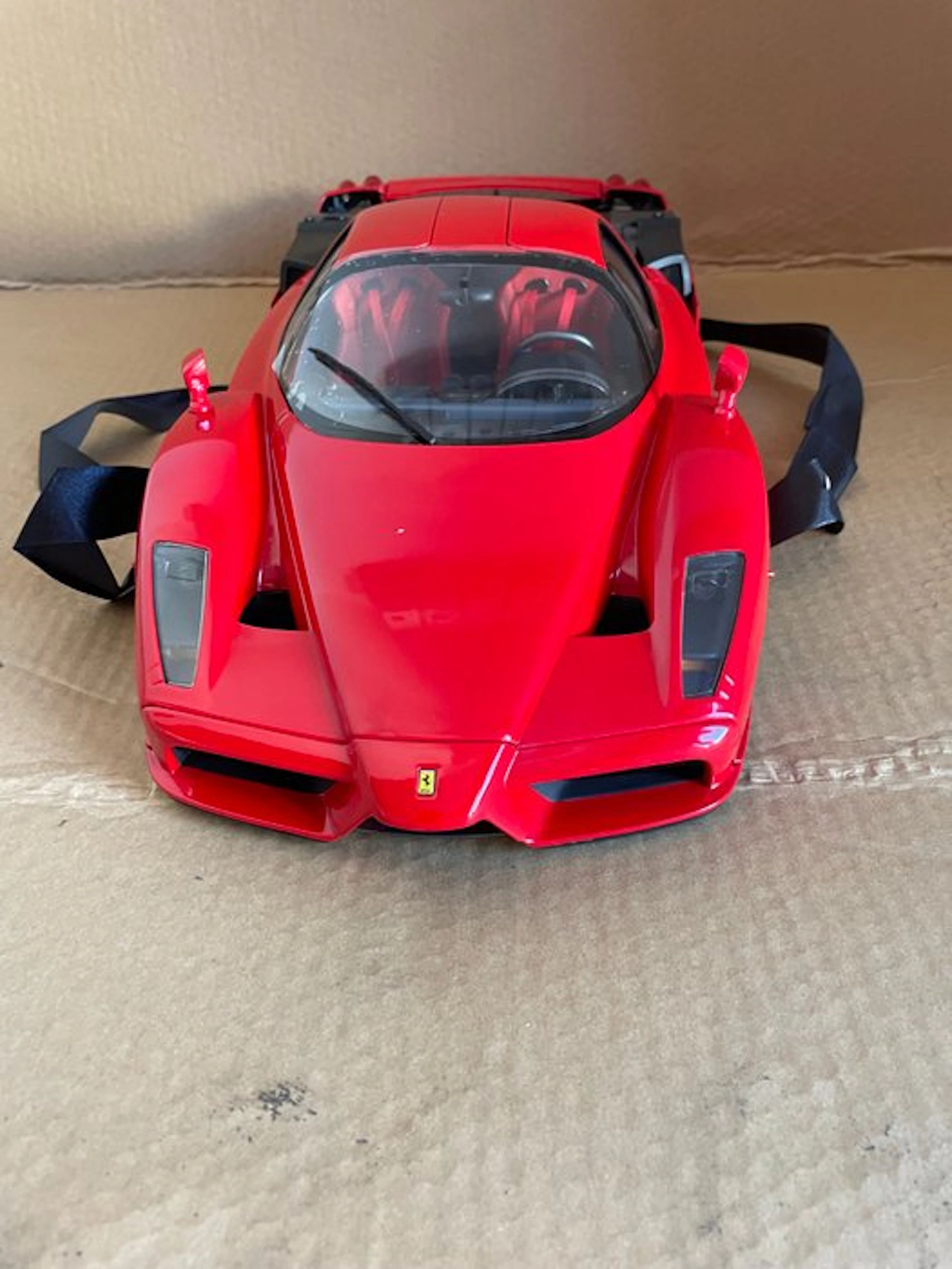 1:10 - Model car - Ferrari Enzo