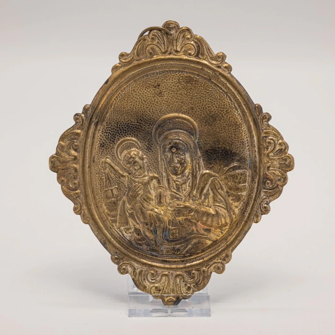 Beautifully detailed plaque depicting Mary and Jesus. - Brass - 1850-1900