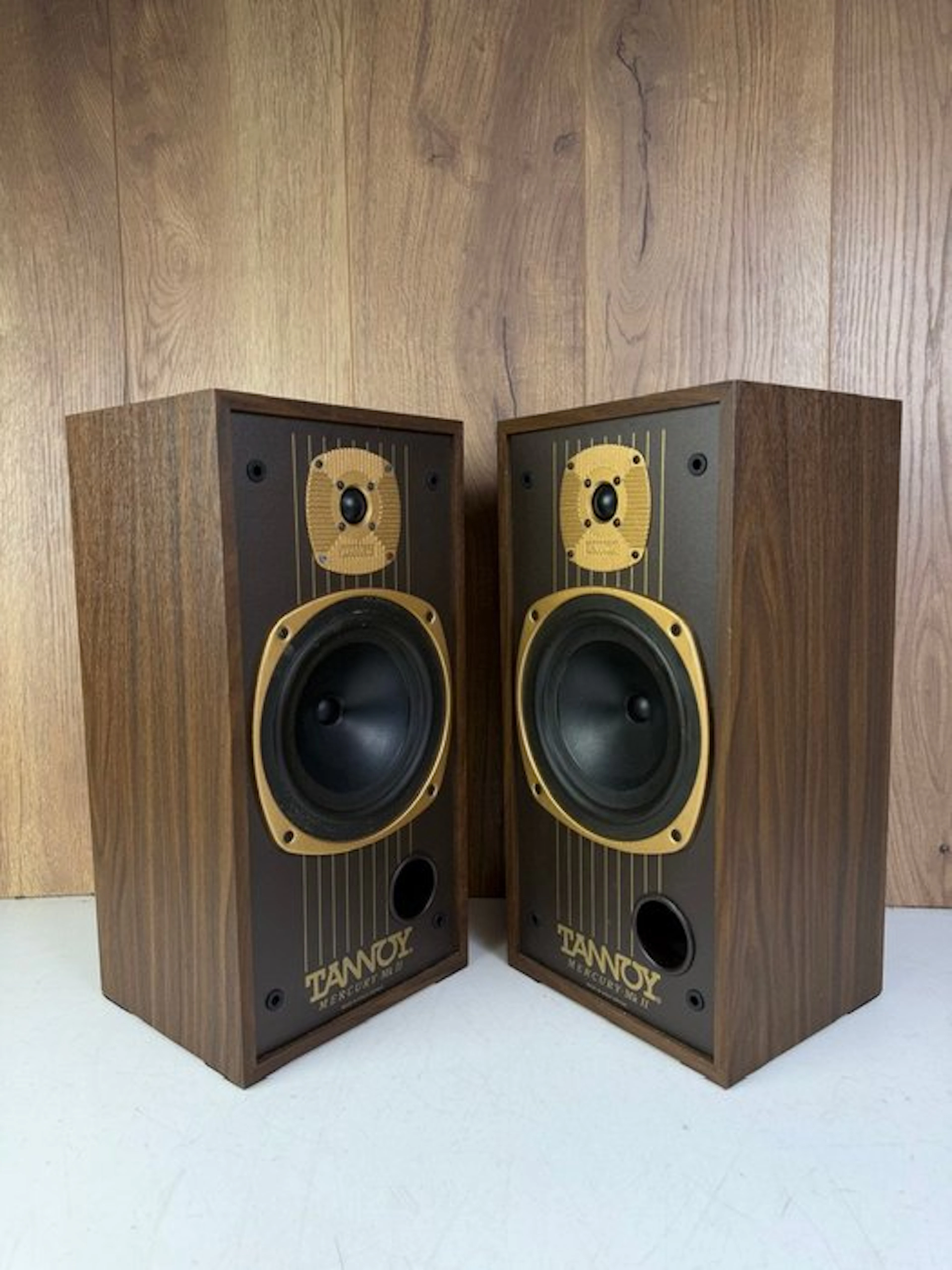 Tannoy - Mercury MK II / 2-Way Bass-Reflex Bookshelf Speaker set