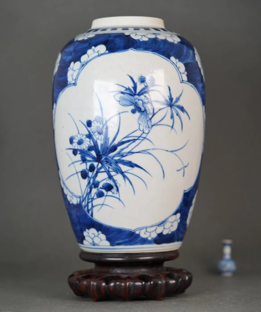 Vase - Porcelain - China - Peonies