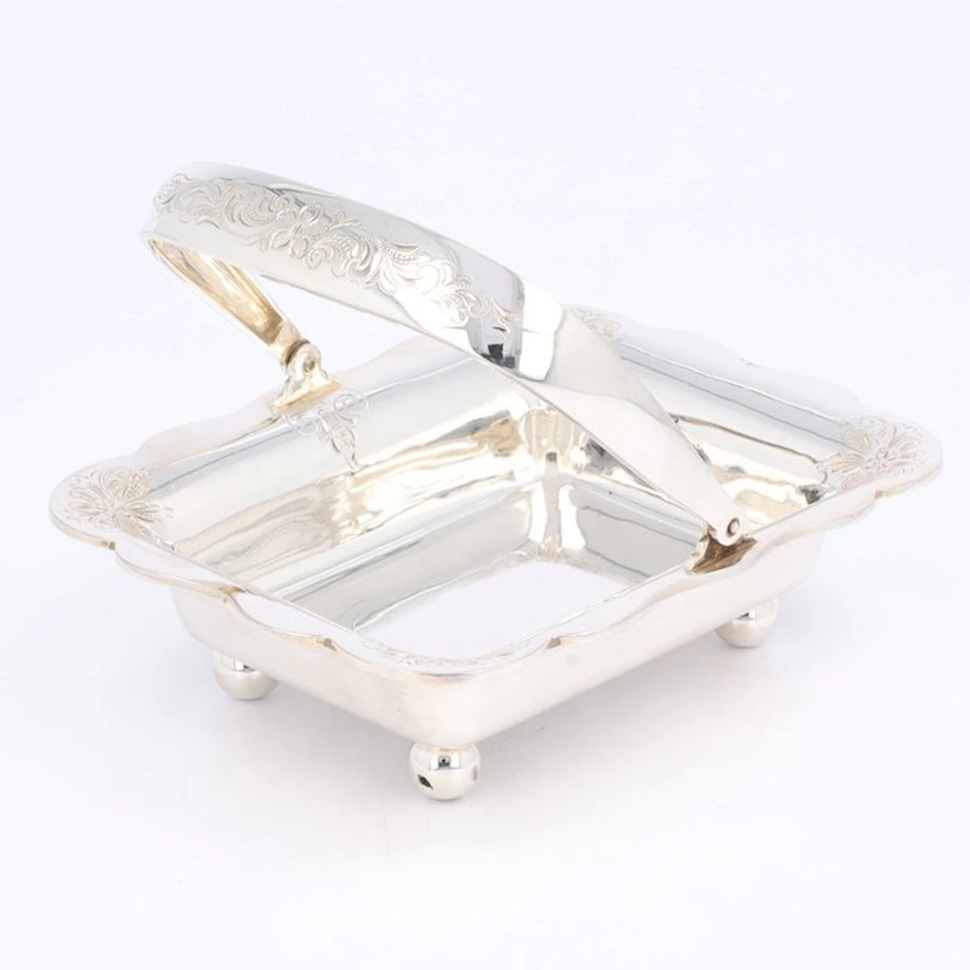 D.J. Aubert - Hengselmand - Bonbon basket - .835 silver