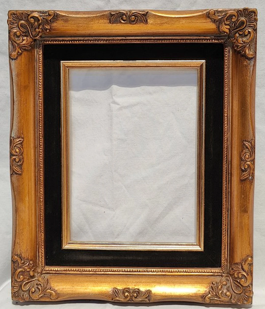 Frame - Wood - Antique gilded frame
