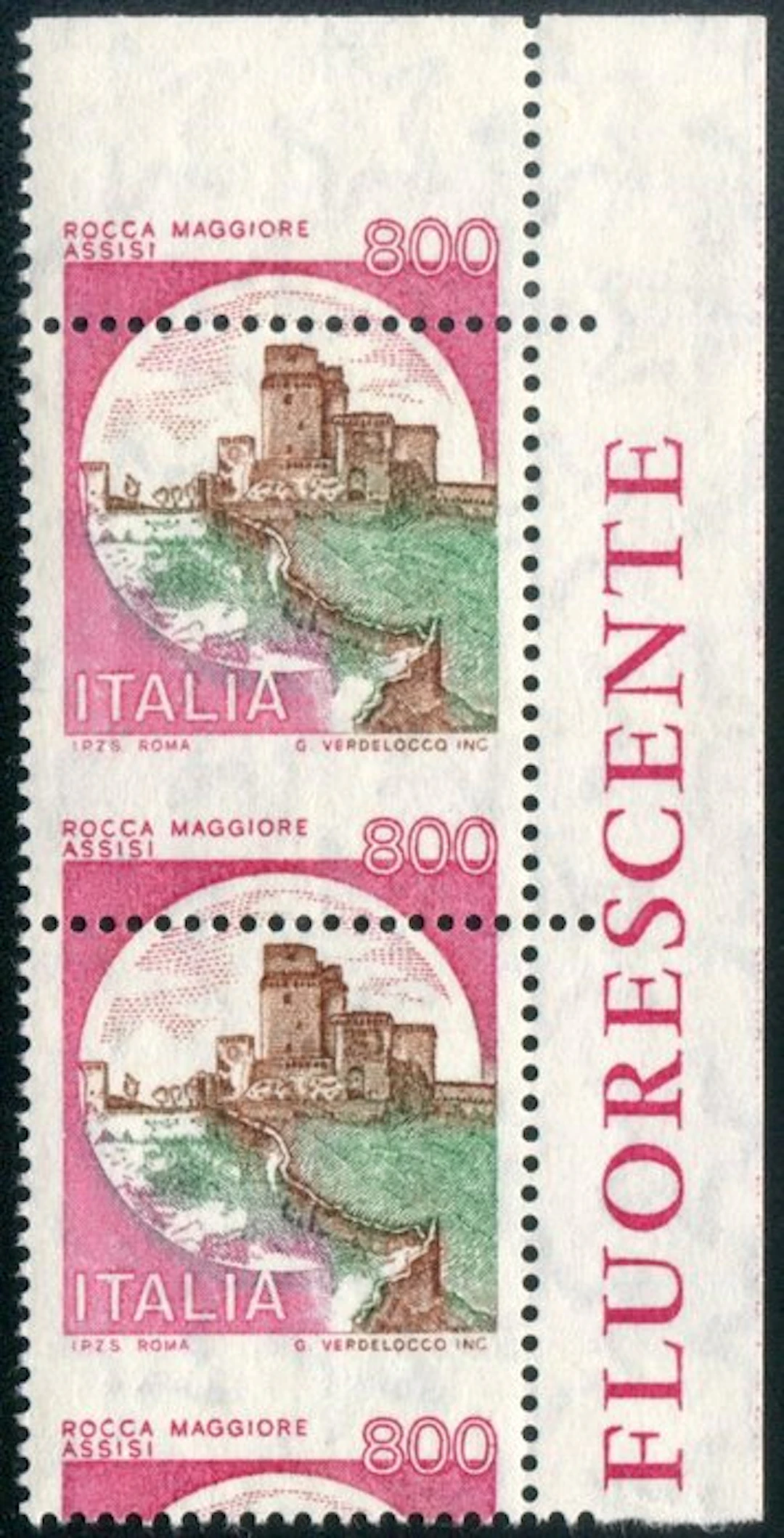 Italian Republic 1980 - Castelli 800 lire vertical pair...