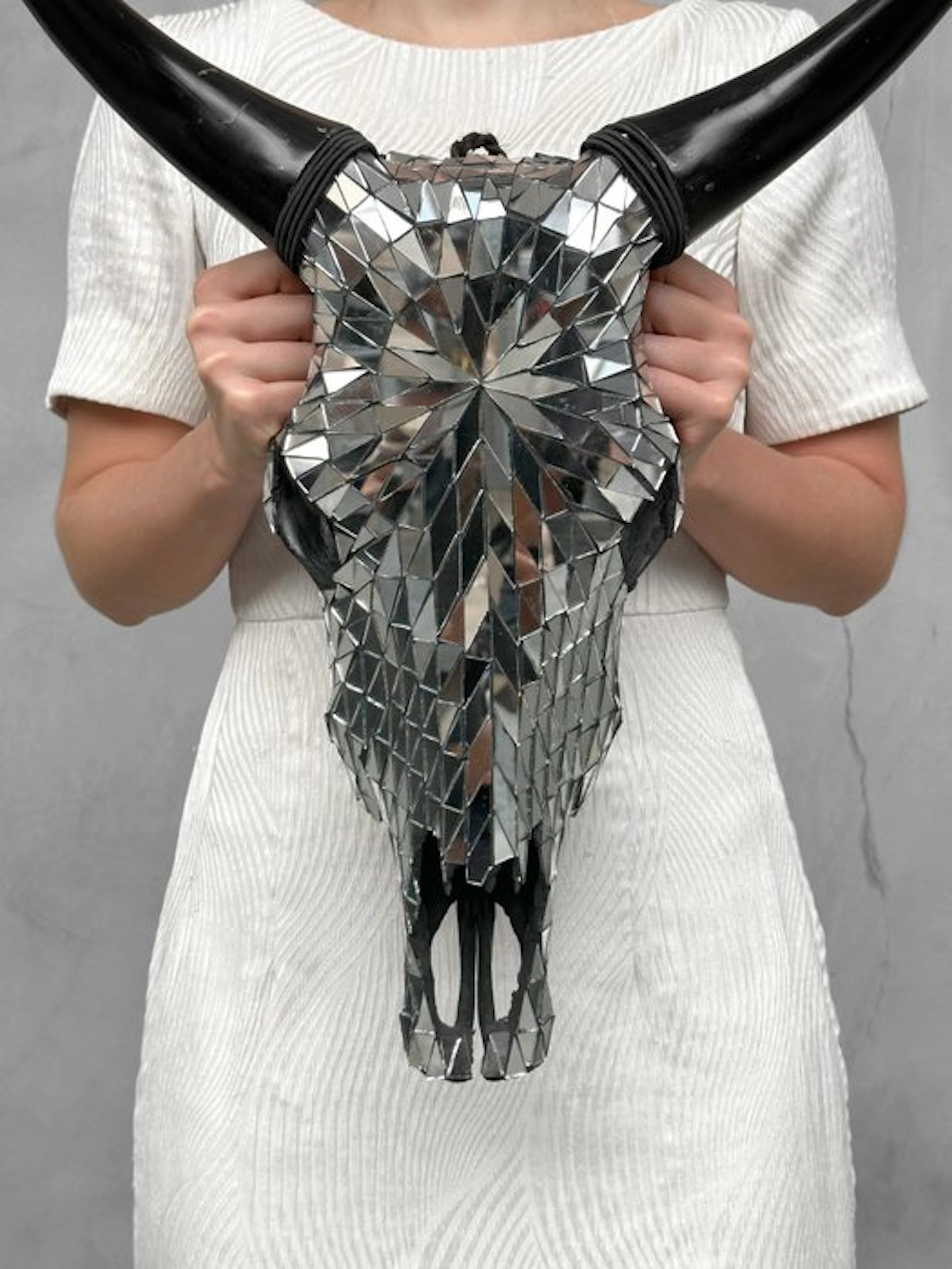NO RESERVE PRICE - Stunning Cow skull with Glass Mosaic...