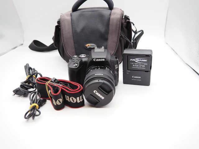 Canon eos 250D camera + 18-55mm lens (inclusief...