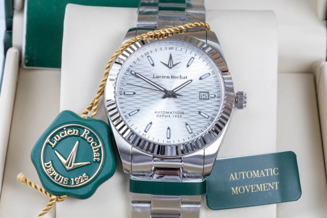 Lucien Rochat - BIENNE - Automatic - Silver - date - 39...