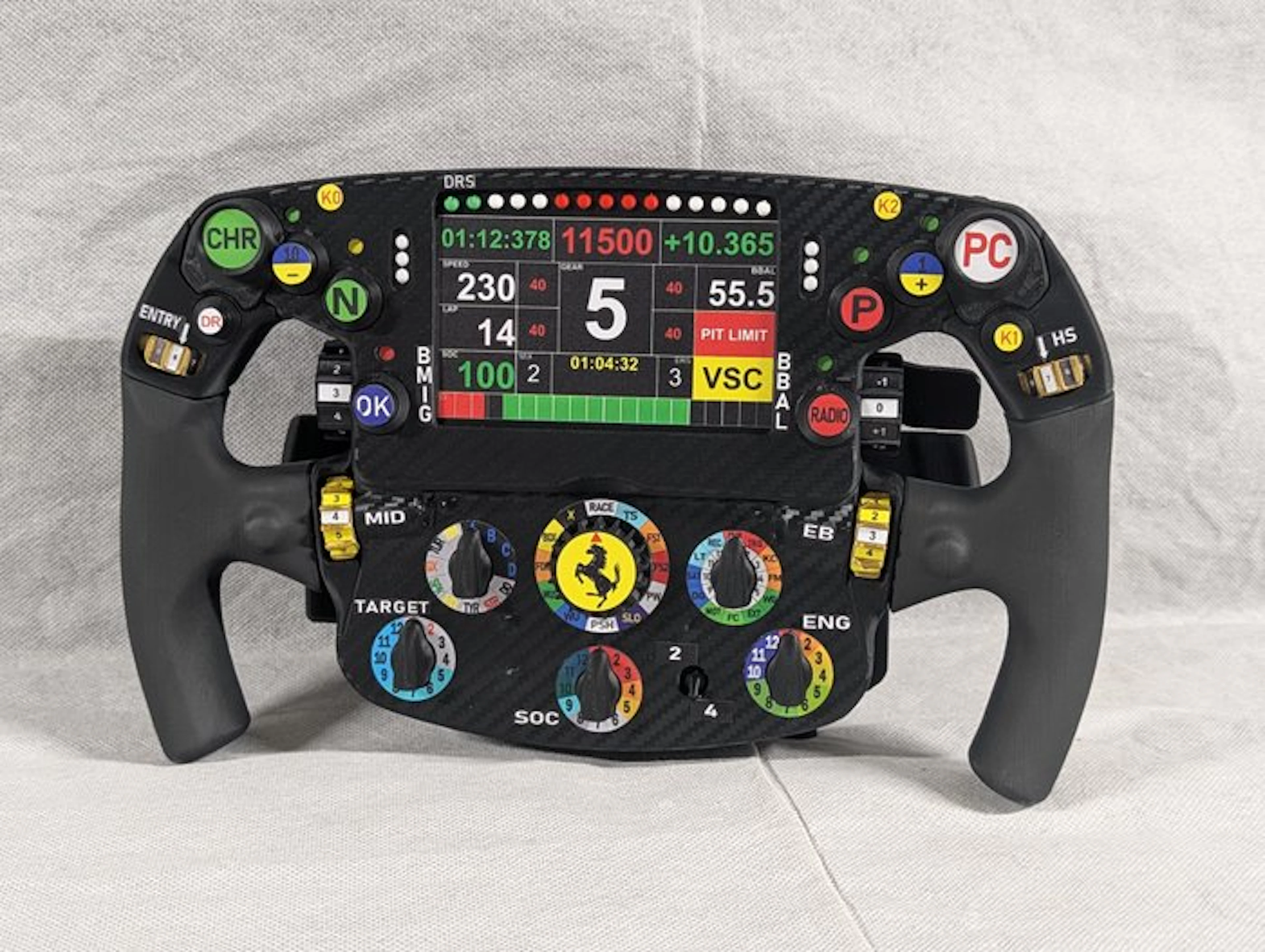 1:1 - Model sports car - Lewis Hamilton steering wheel 2026 session
