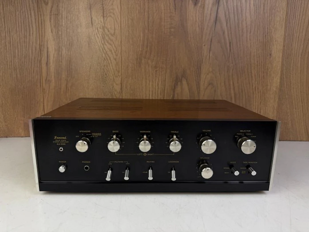 Sansui - AU-666 Solid state amplifier