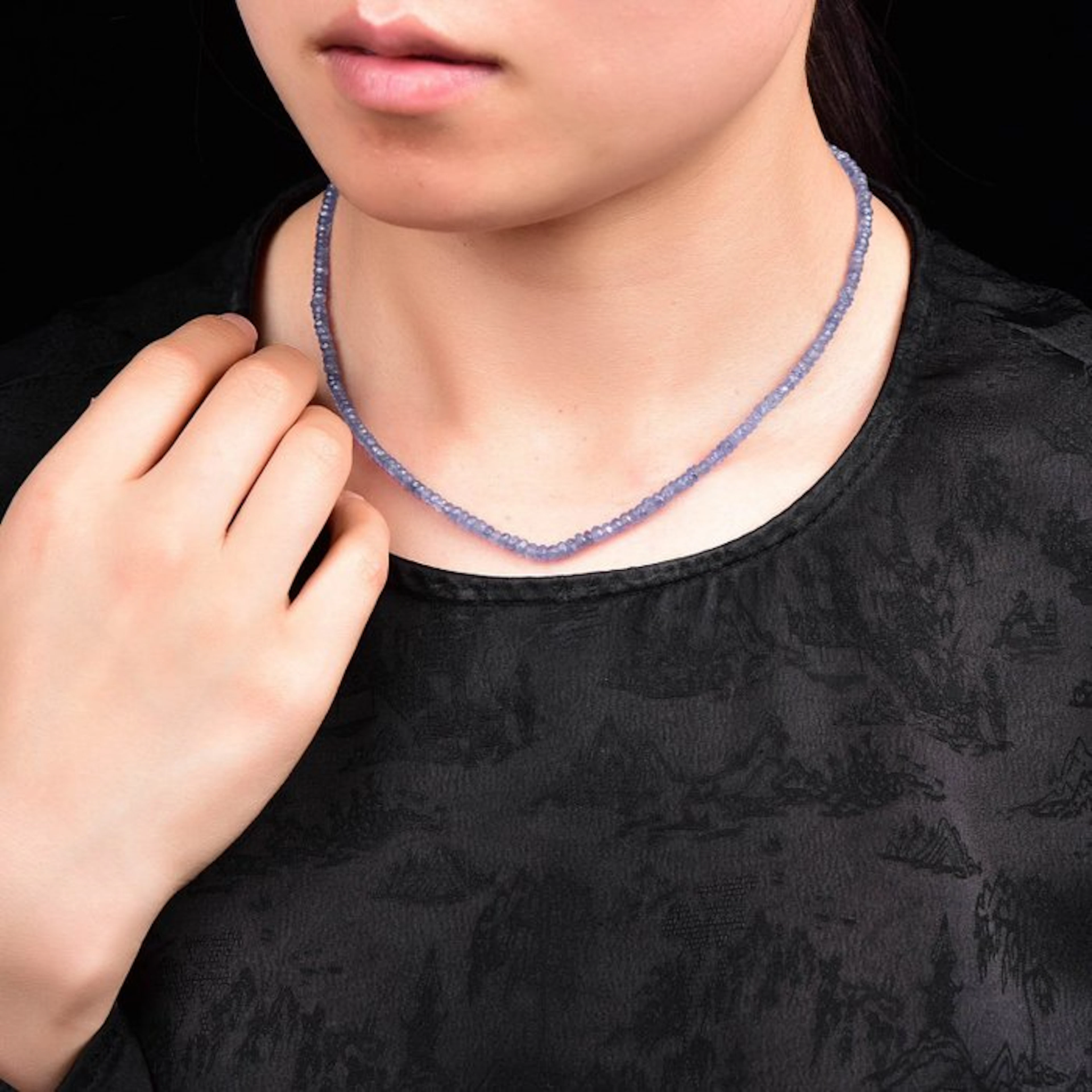 No Reserve - Highly Exclusive Natural Tanzanite Necklace...