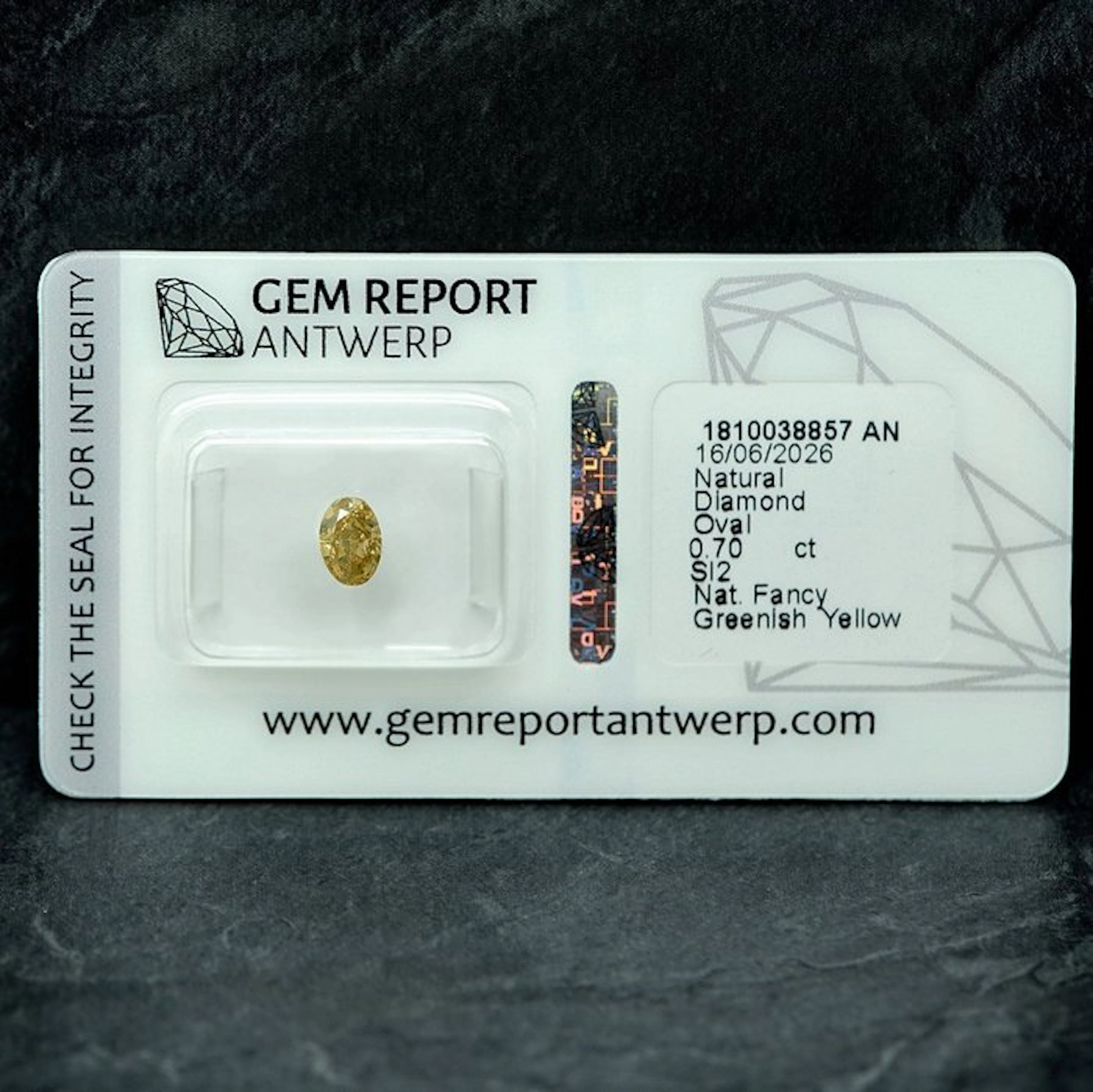 1 pcs Diamond (Natural coloured) - 0.70 ct - Oval - Fancy...