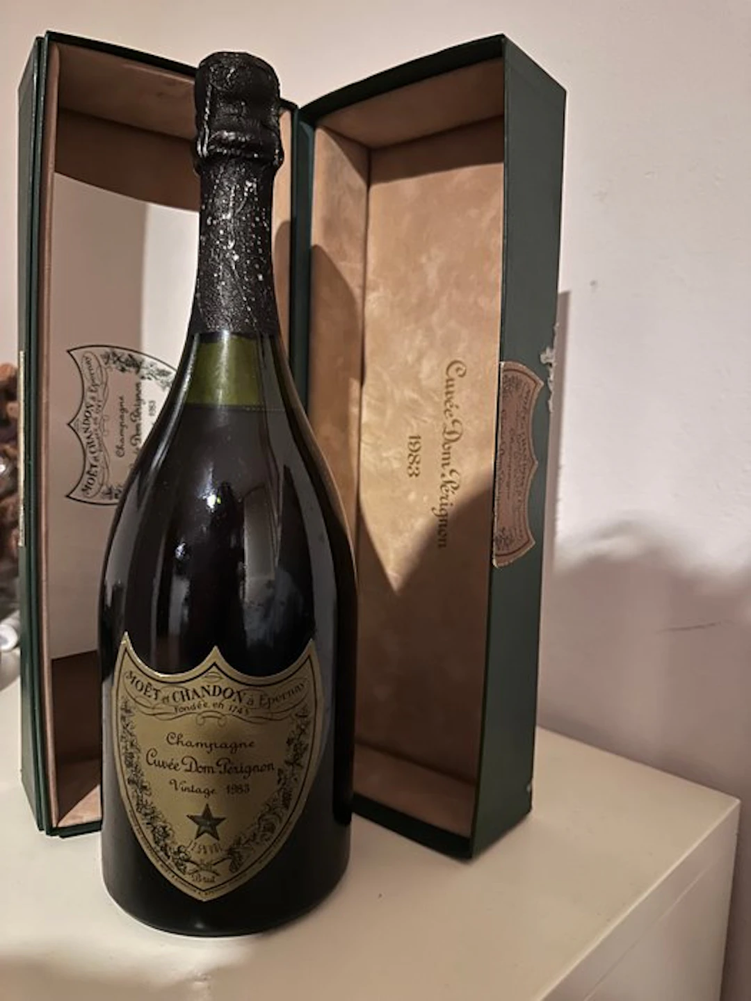 1983 Moët & Chandon, Cuvée Dom Pérignon - Champagne Brut - 1 Bottle (0.75L)