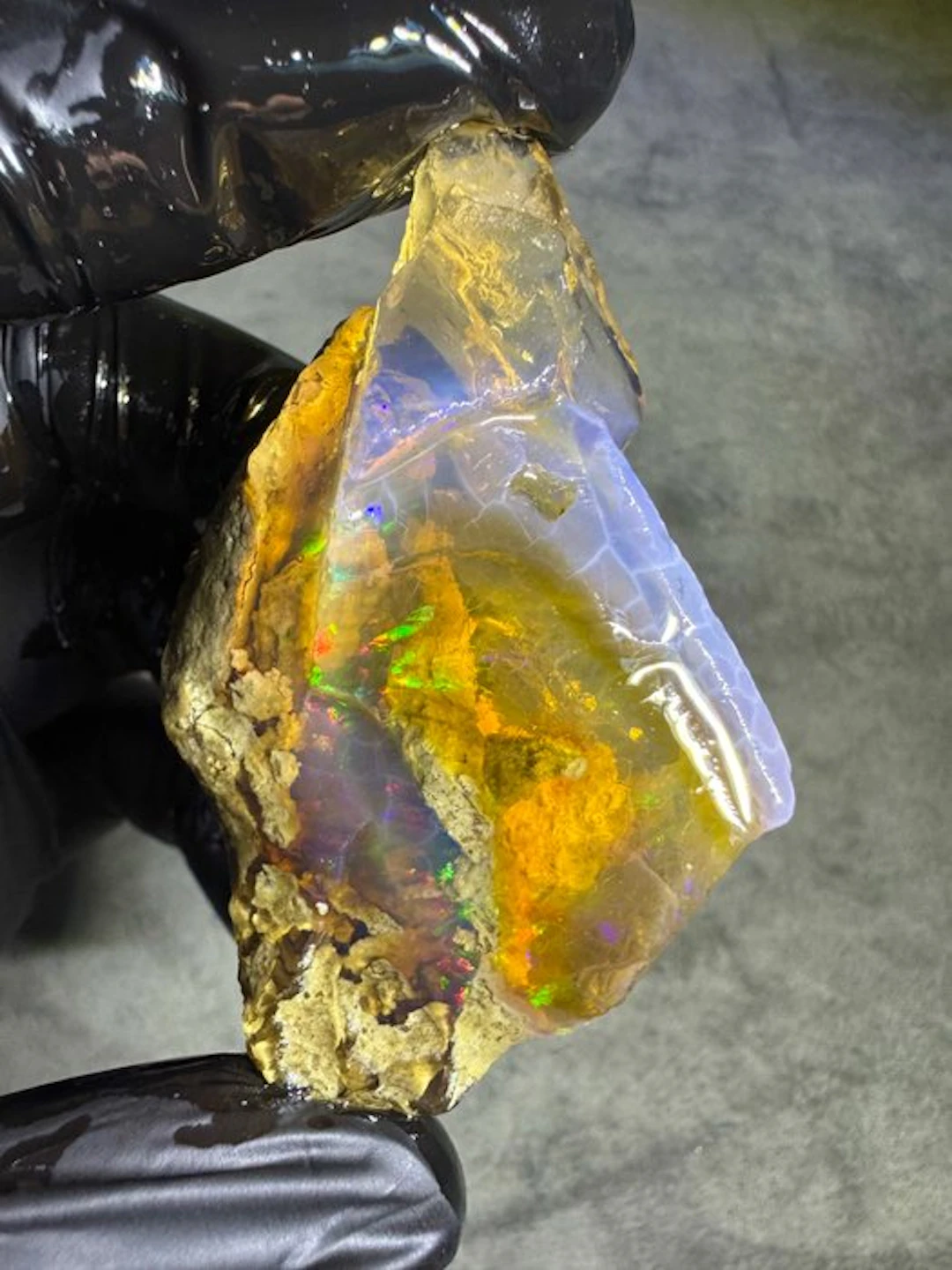 Natural Ethiopian opal, rough, oiled. 169 carats. Rough, uncut- 33.8 g - (1)