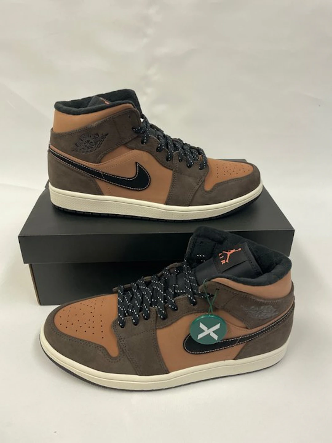 Nike - Air Jordan 1 Mid