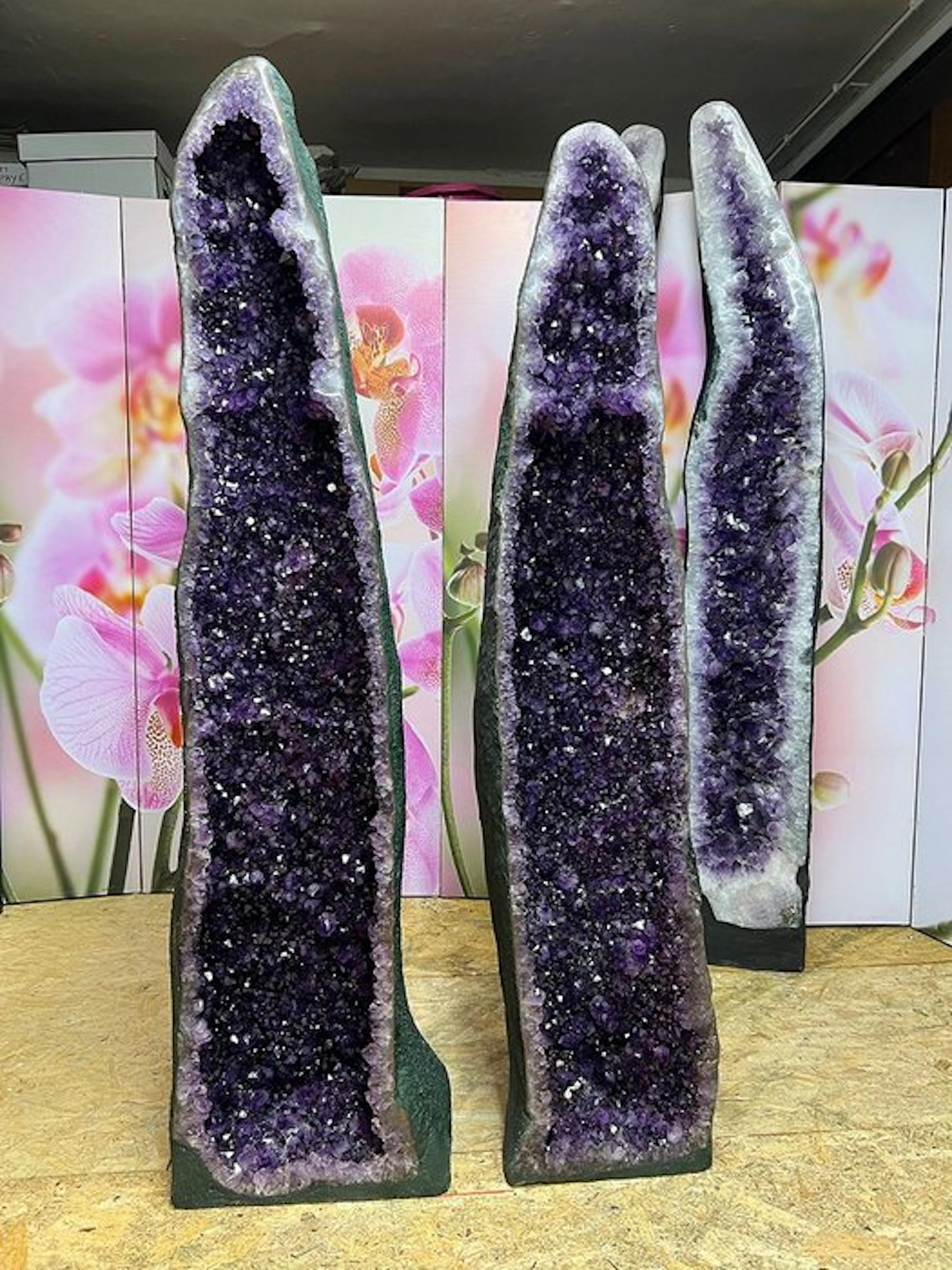 Amethyst Geode - Height: 157 cm - Width: 36 cm- 172 kg - (2)