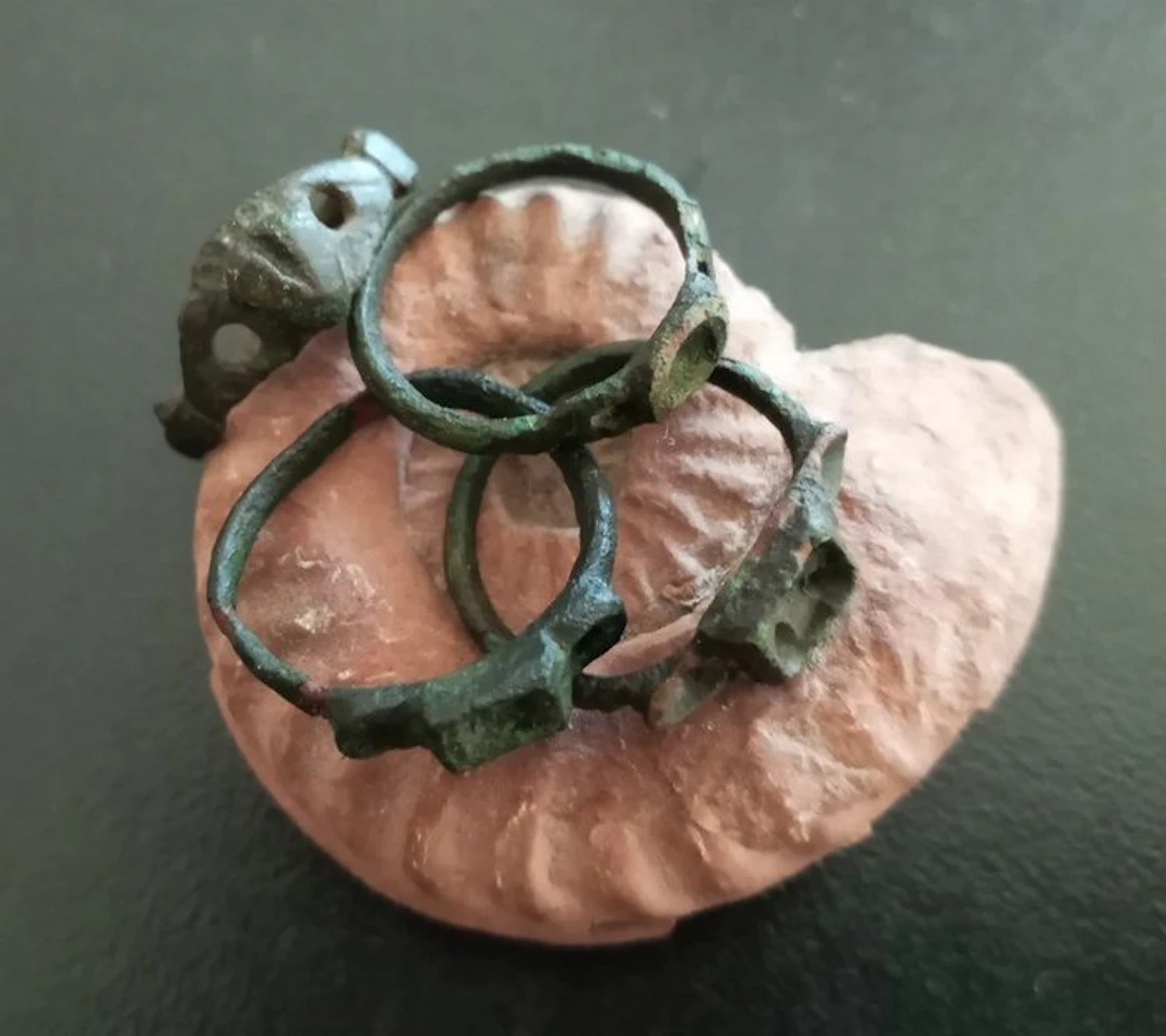 Medieval Bronze Ring (No reserve price)