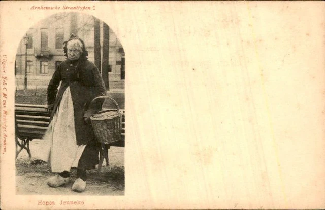 Women - Postcard (124) - 1900-1999