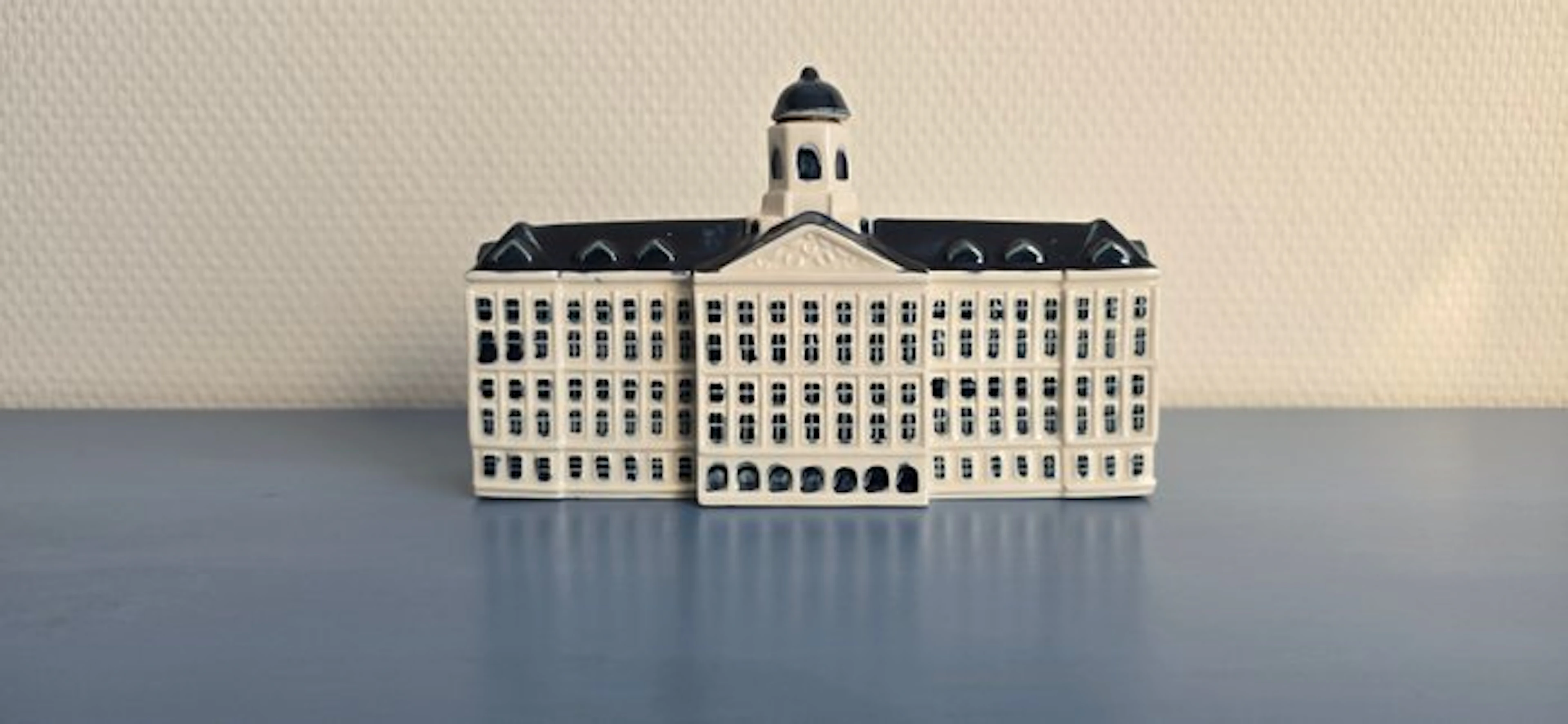 KLM house - Bols - : KLM “Royal Palace” “Amsterdam”