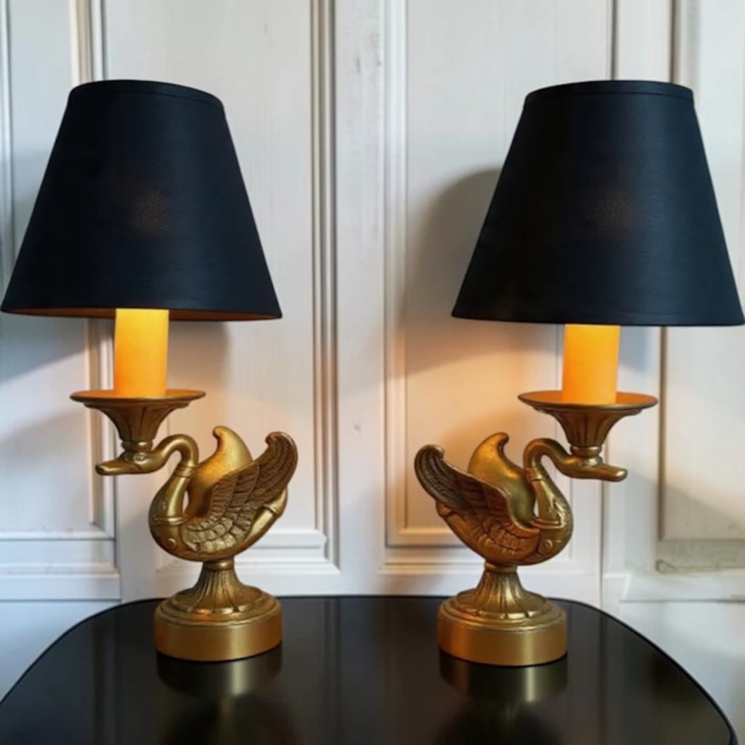 Table lamp (2) - Pair of Gilt Brass Swan Table Lamps - Brass - 2 lamps