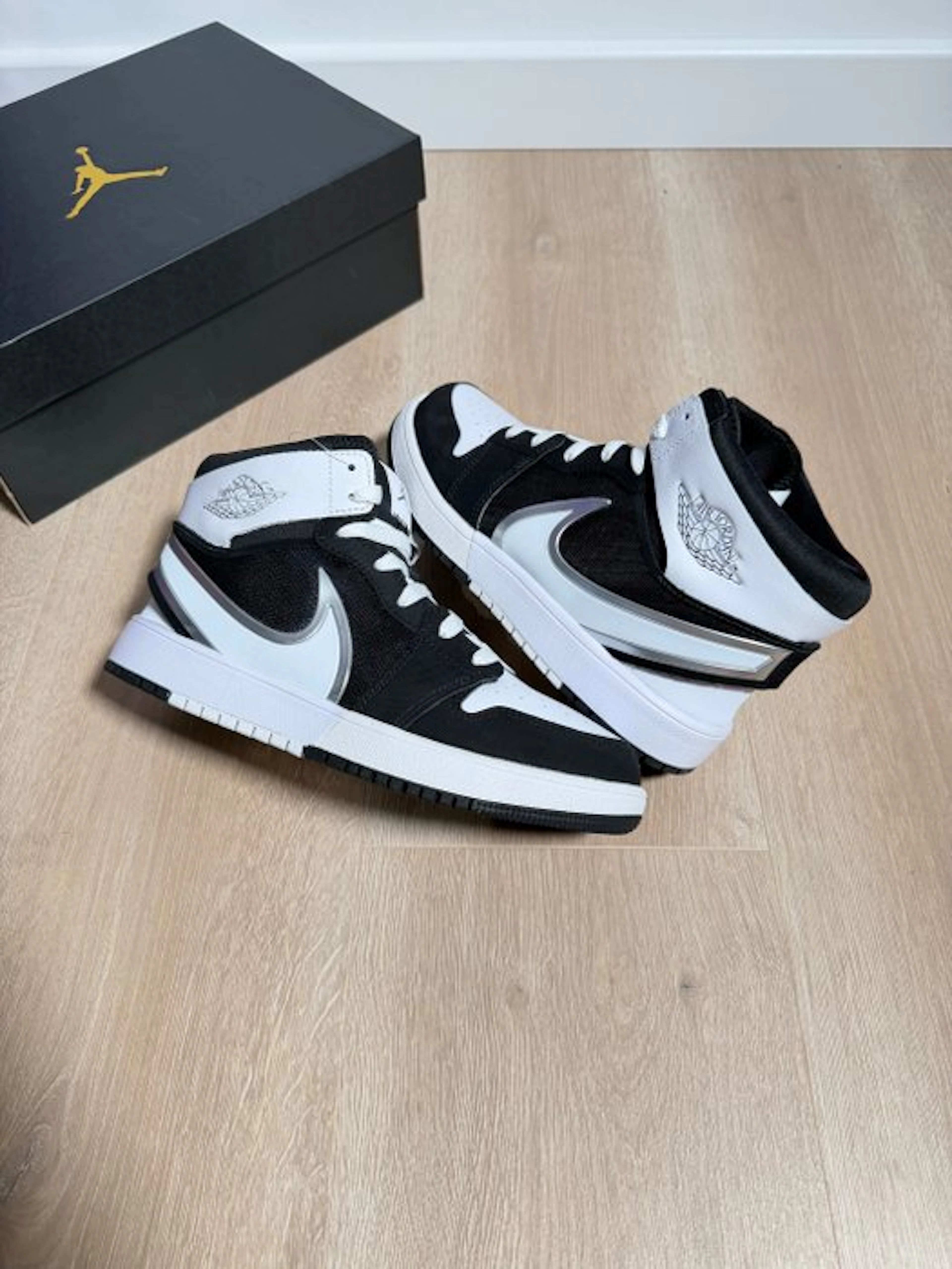 Air Jordan - Sneakers - Size: EU 36.5 - New with tags