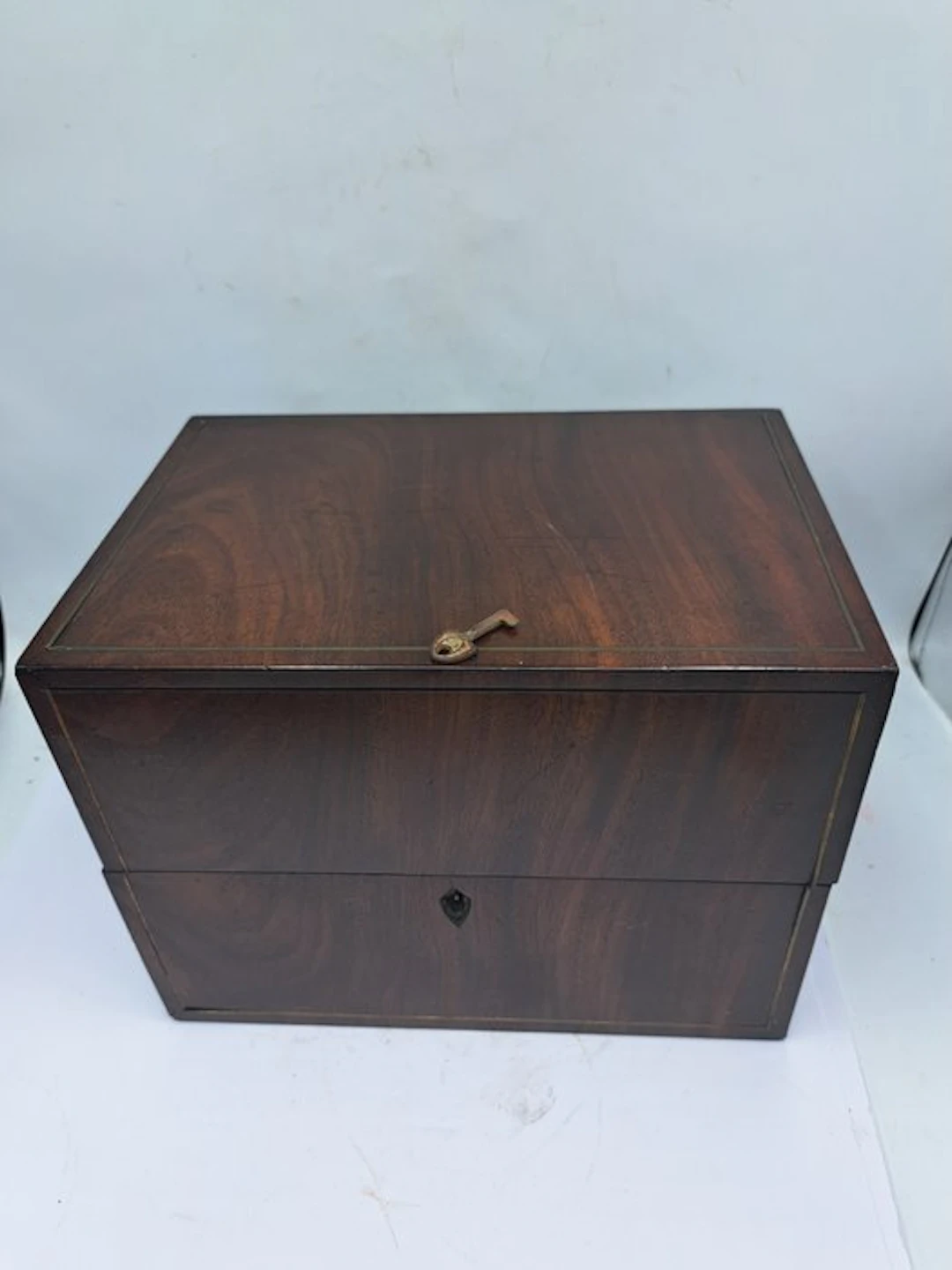 Casket - Likeurkist - Mahogany, Brass - Lockable / with key