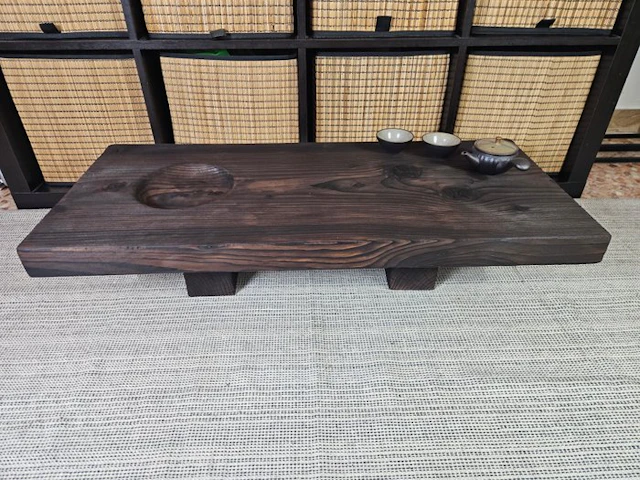 Dean Marino - Dean Marino - Coffee table - belly button...