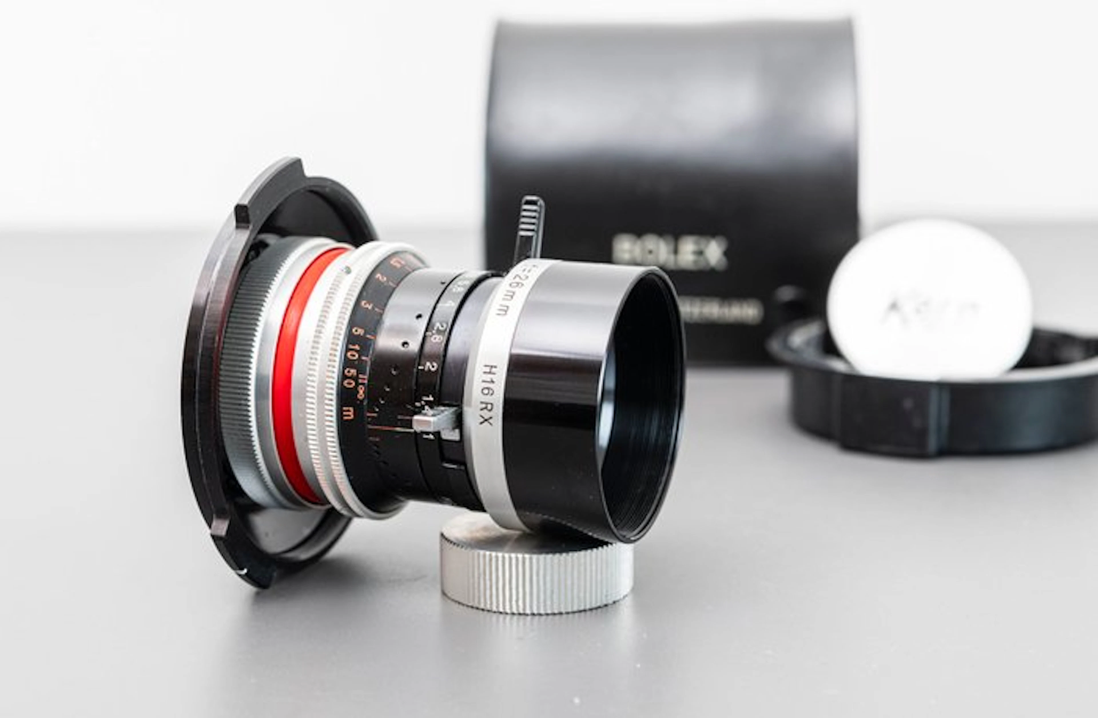 Kern Macro-Switar 26mm f/1.1 H16 RX Prime Lens + Zonnekap
