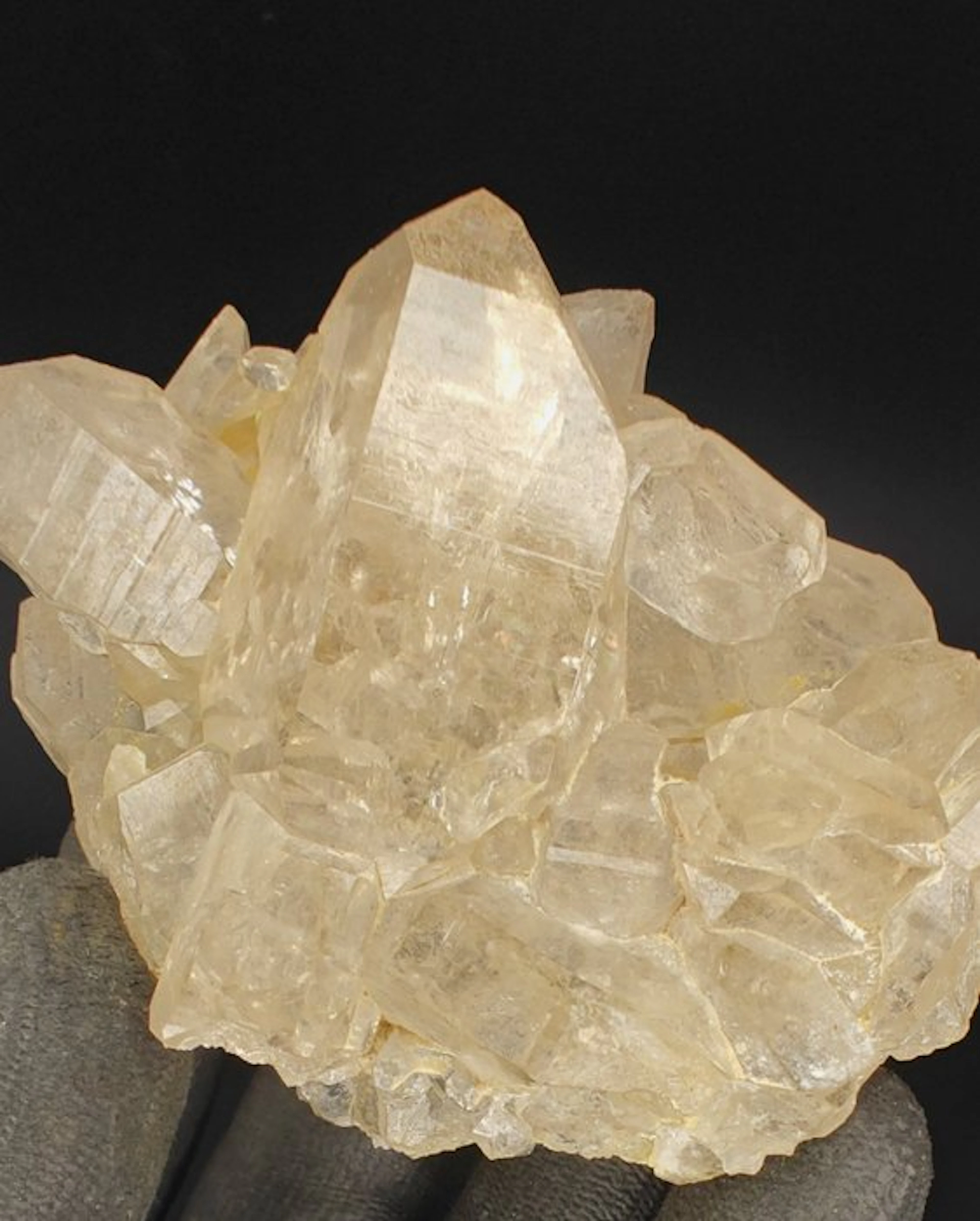 Smoky Quartz Alpine mineral, Switzerland - Height: 9 cm - Width: 5 cm- 168 g