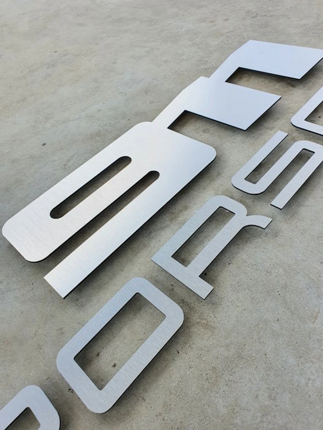Sign - Porsche - Professional wall logo - Aluminium*- XXL...