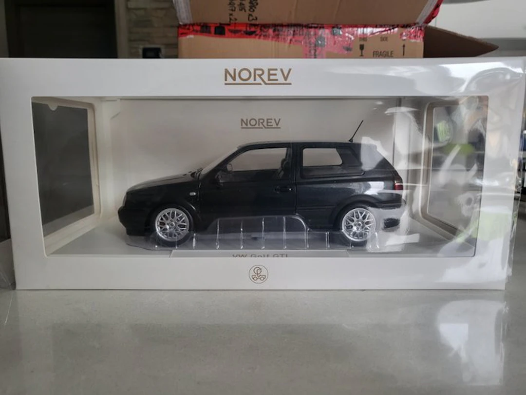 Norev 1:18 - Model coupé - Volkswagen Golf III GTI 1996...