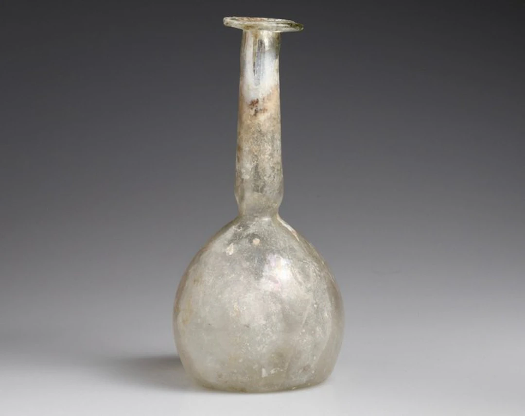 Ancient Roman, Empire Glass Large unguentarium with an ovoid body - 150 mm