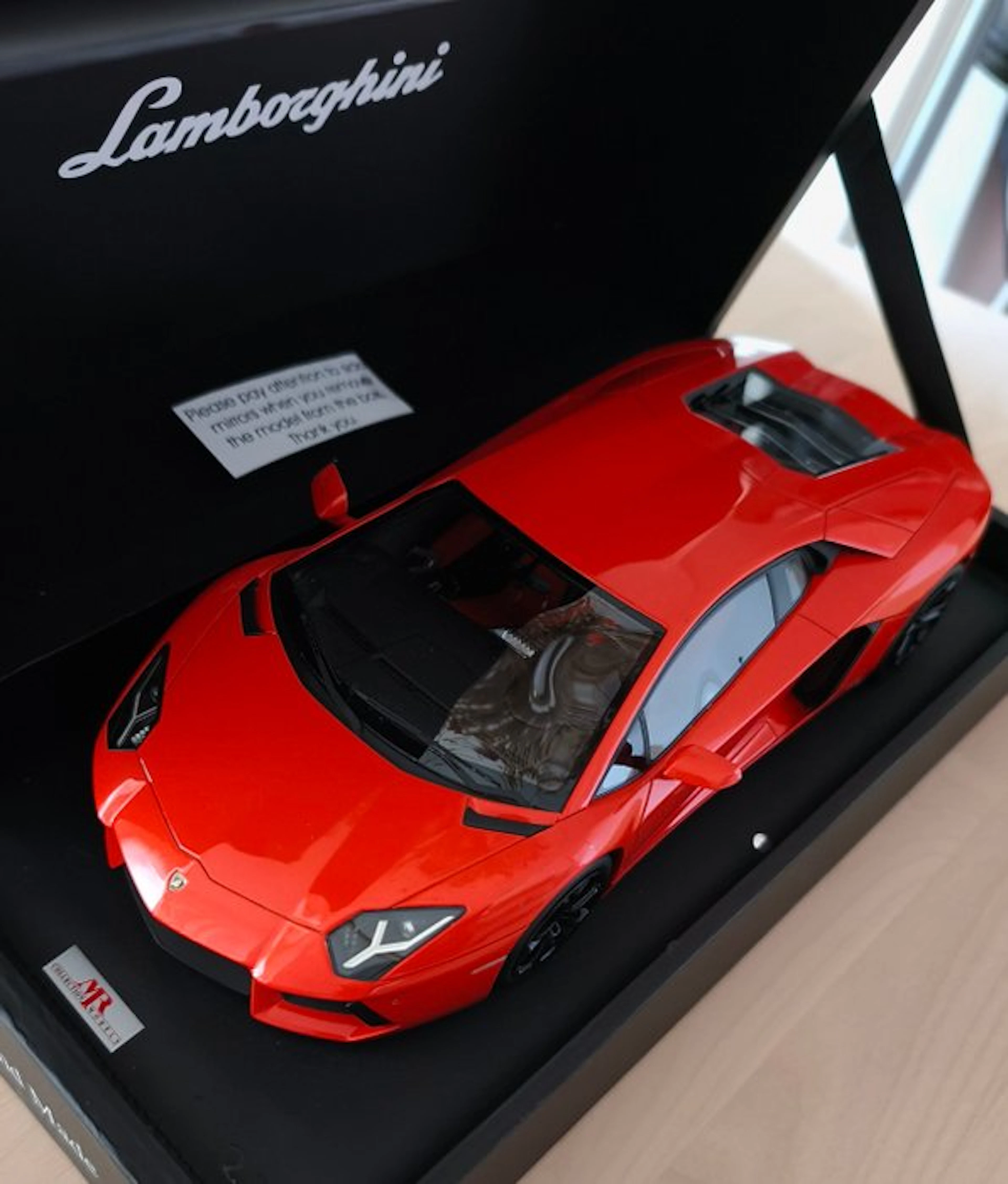 MR Collection Models 1:18 - Model car - Lamborghini Aventador