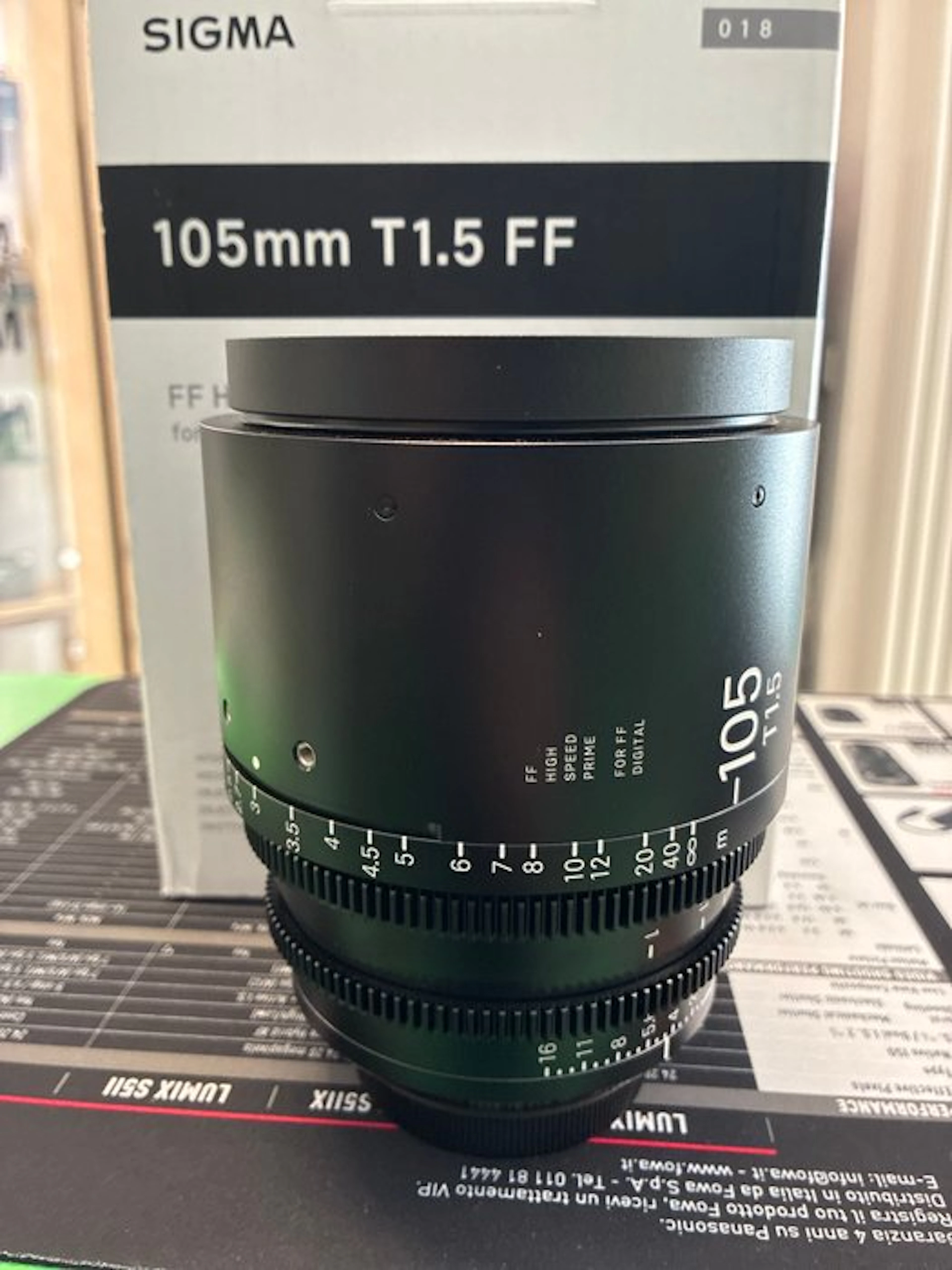 Sigma 105mm T1.5 FF Prime lens