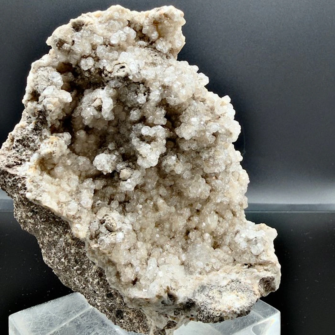 Analcime Rough - Height: 13 cm - Width: 8 cm- 635 g - (1)