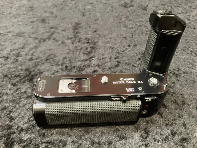 Canon Motor Drive MA / Battery Pack MA Single lens reflex camera (SLR)