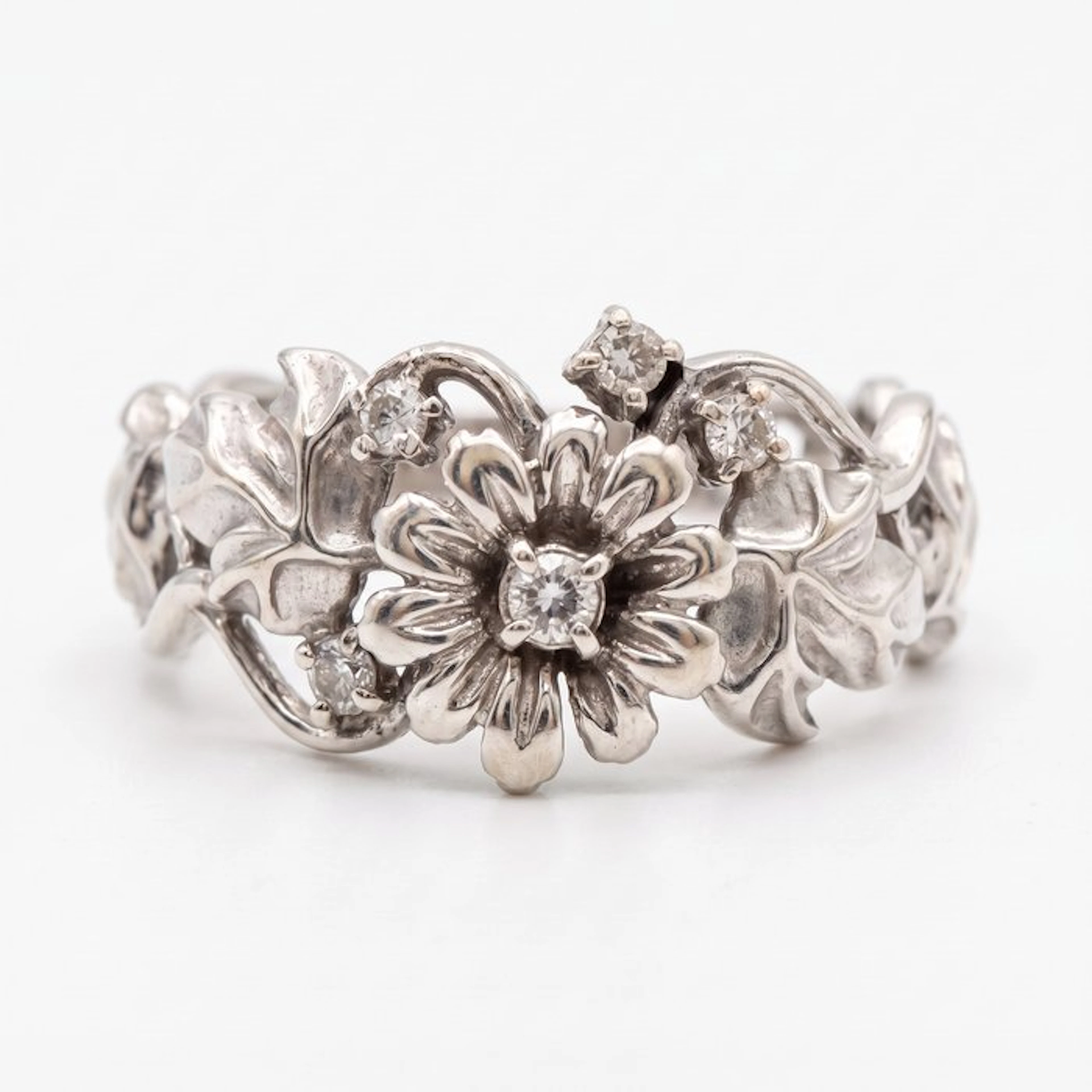 Ring - 18 kt. White gold Diamond (Natural) - Diamond - Ornate Floral Design