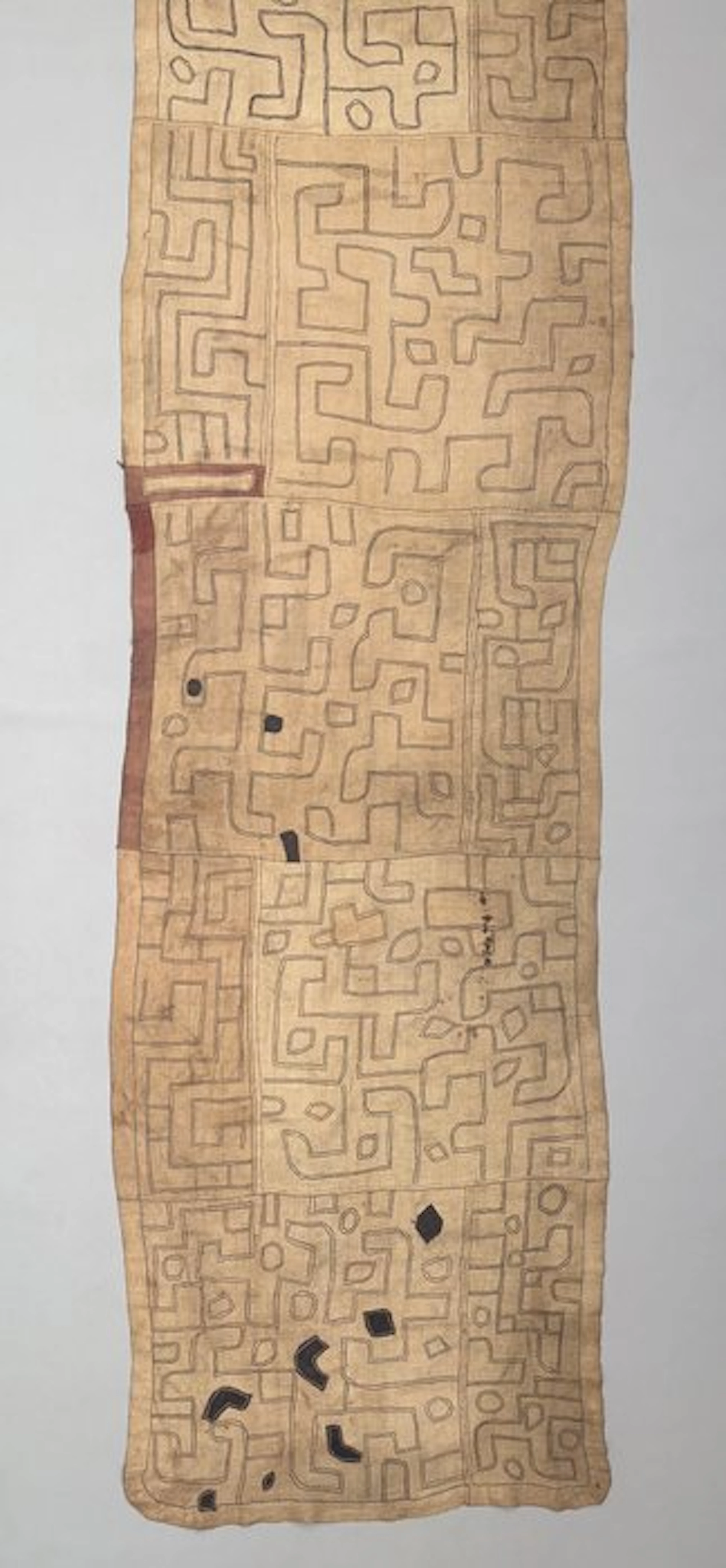 Textile 460 cm. - Kuba - DR Congo (No reserve price)